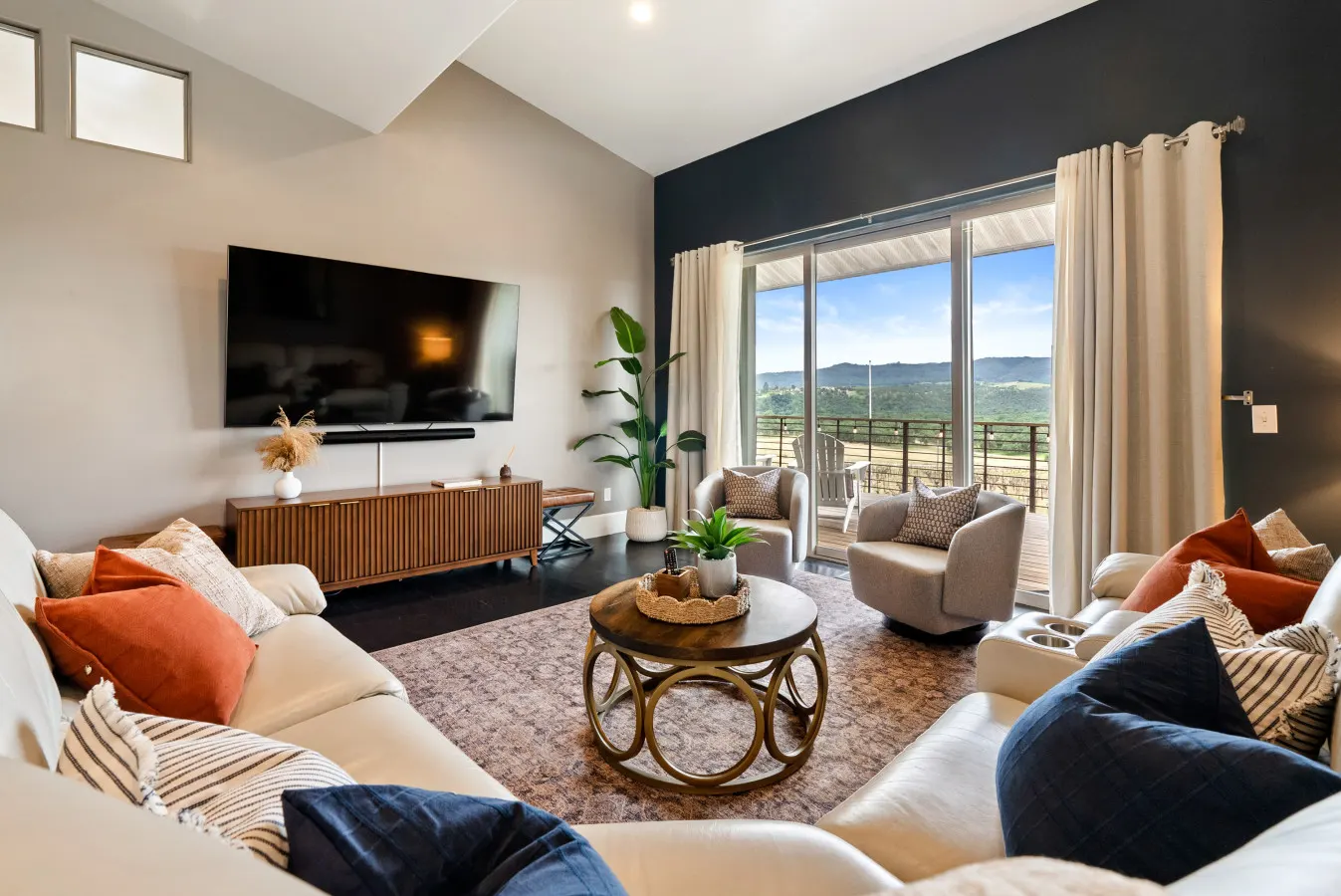 The Vineyard House 10