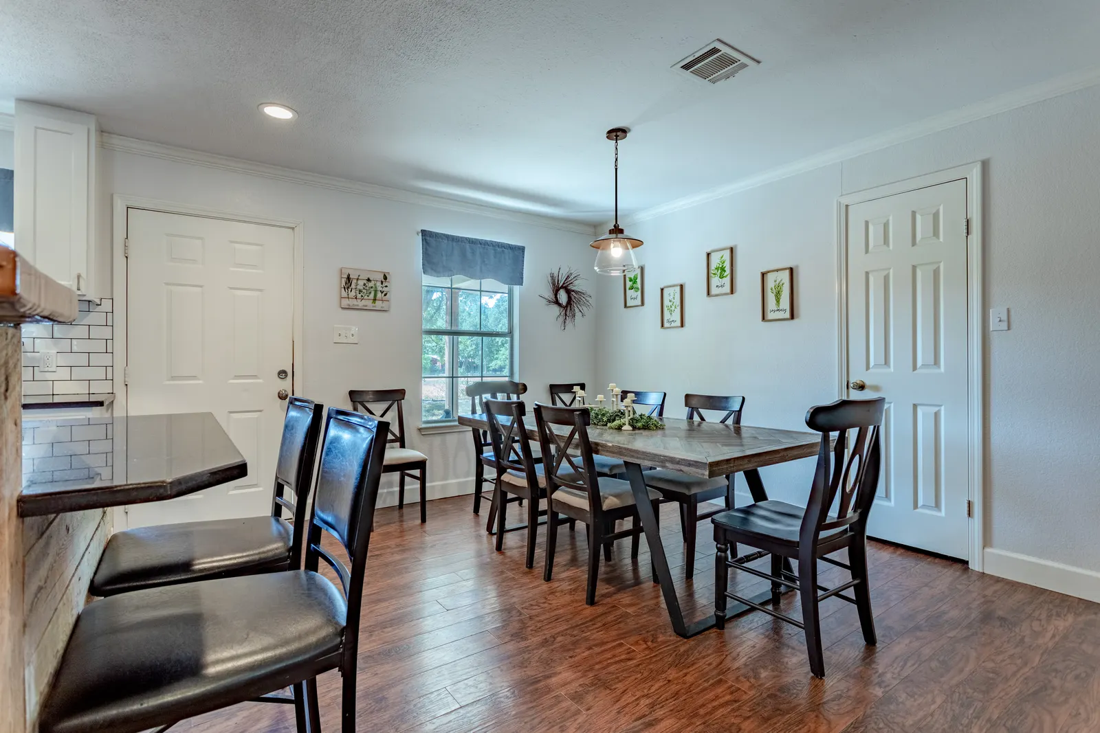 Waco Woodland Retreat, Sleeps 14! Waco/Baylor 15