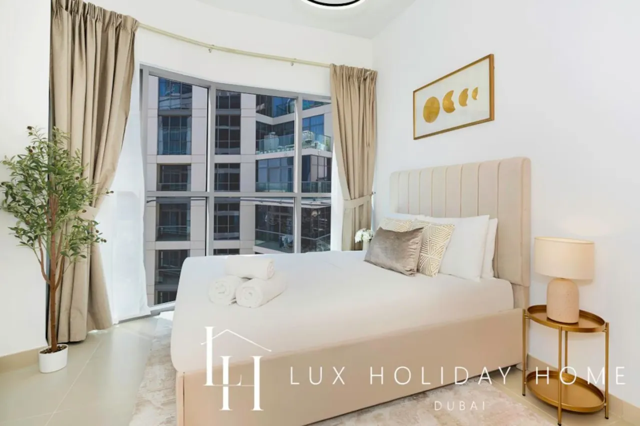 LUX The Executive Burj Khalifa View Suite 11