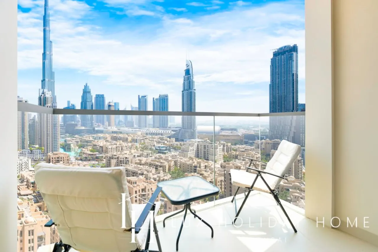 LUX The Executive Burj Khalifa View Suite 16