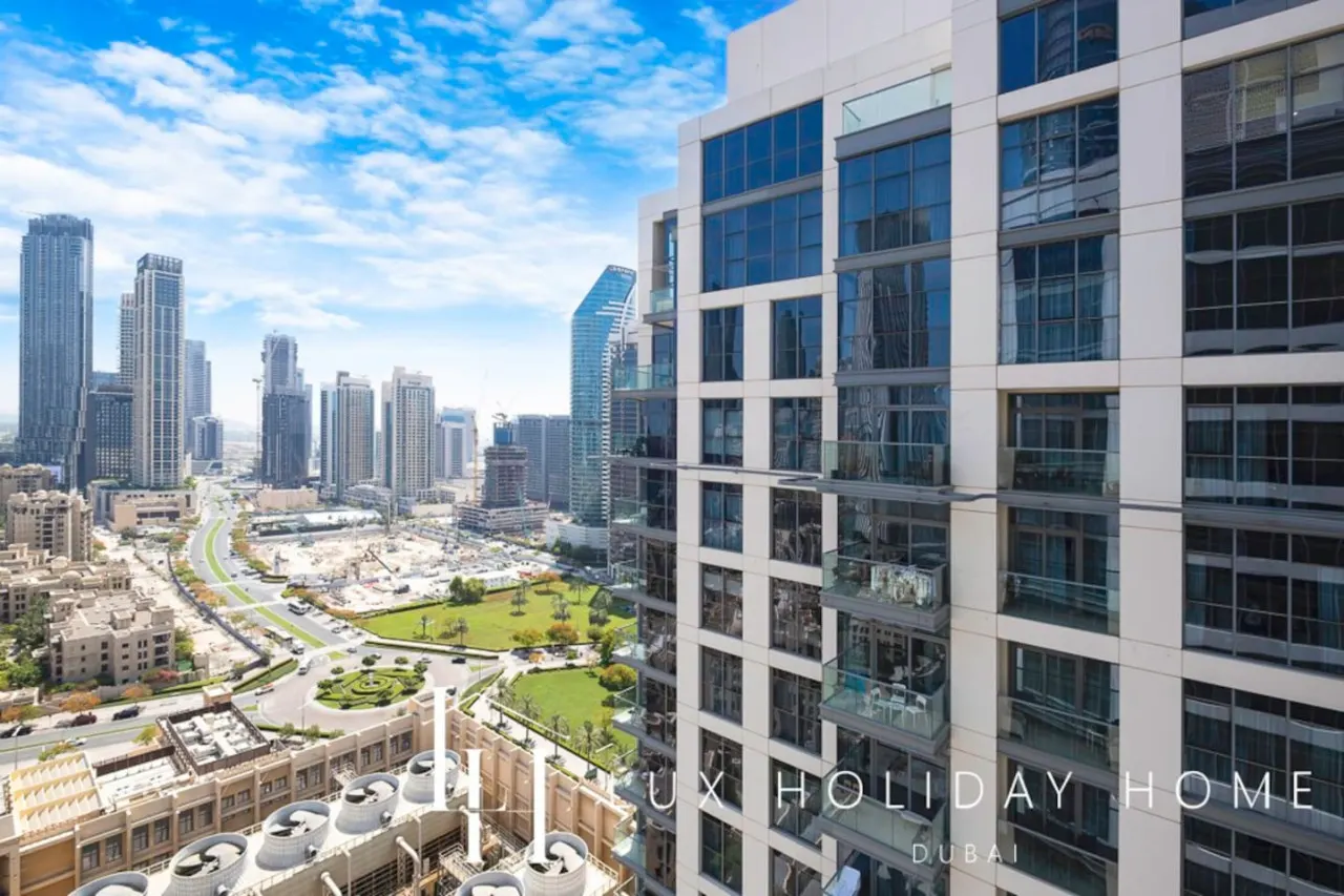LUX The Executive Burj Khalifa View Suite 17