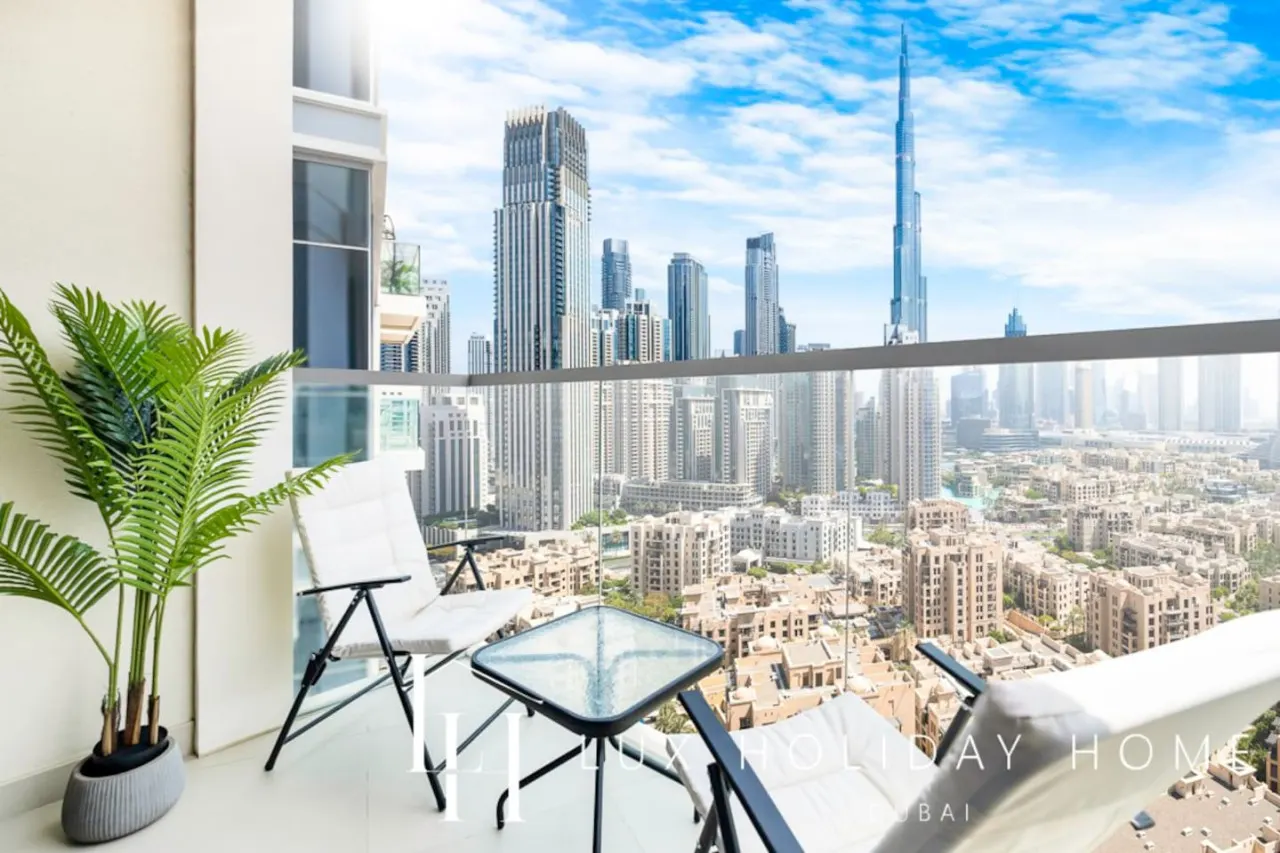LUX The Executive Burj Khalifa View Suite 6