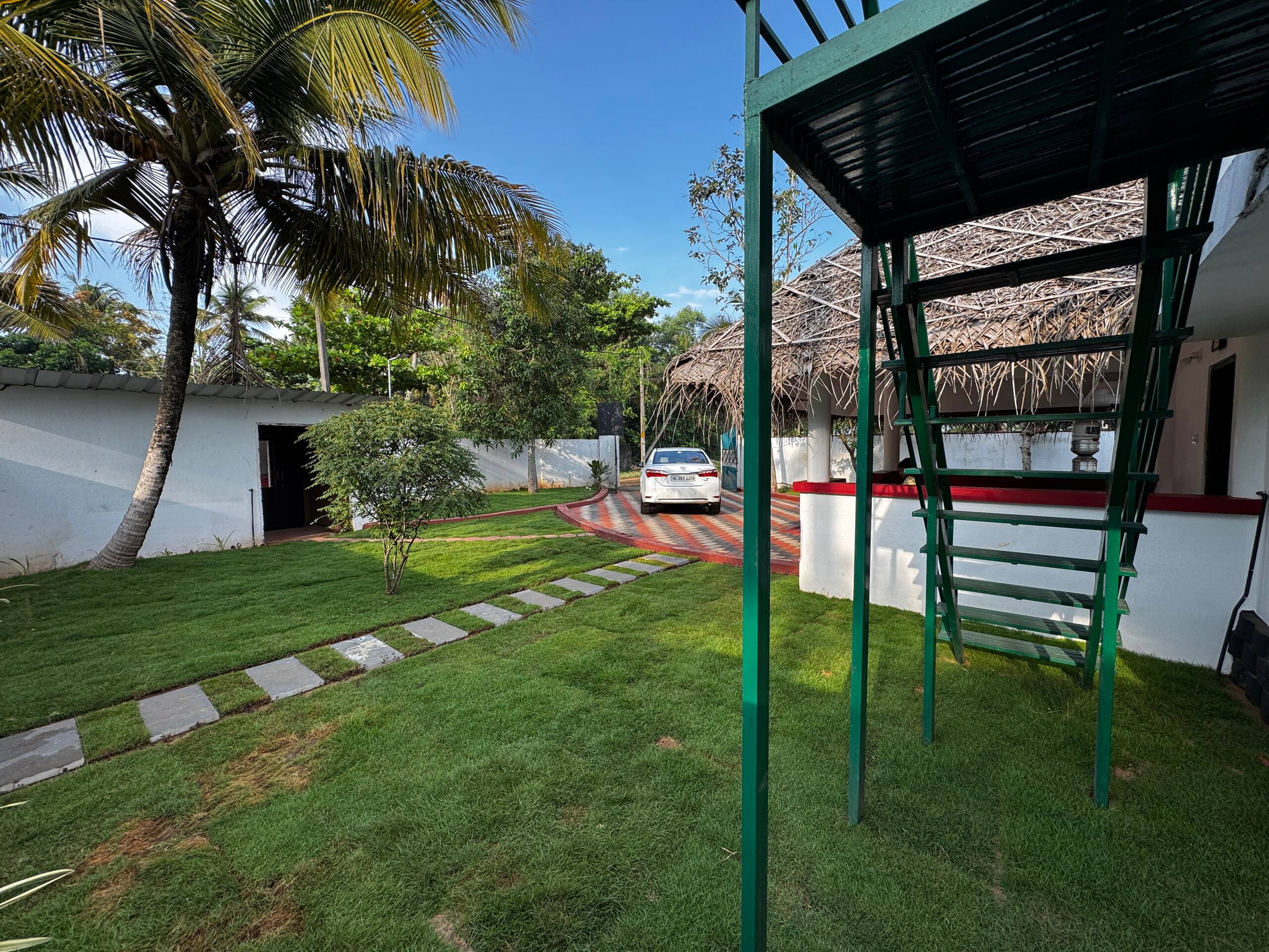 Beachfront Bliss Hut Stay @ Marari Workation Ready 2