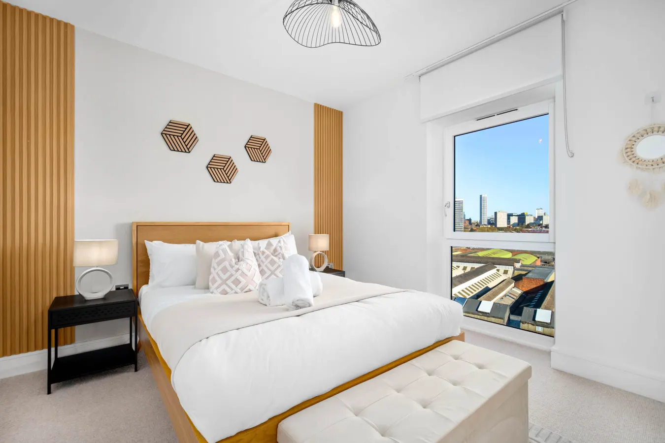 Luxury 2 Bedroom Apartment - Juliet Balcony 16