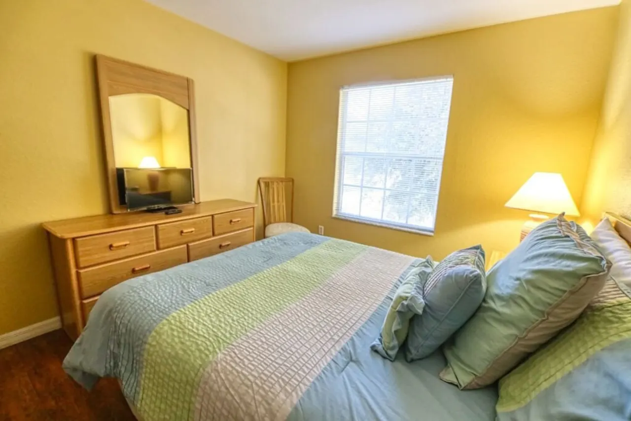 Clifford's Pinewood Estates Vacation Home 10