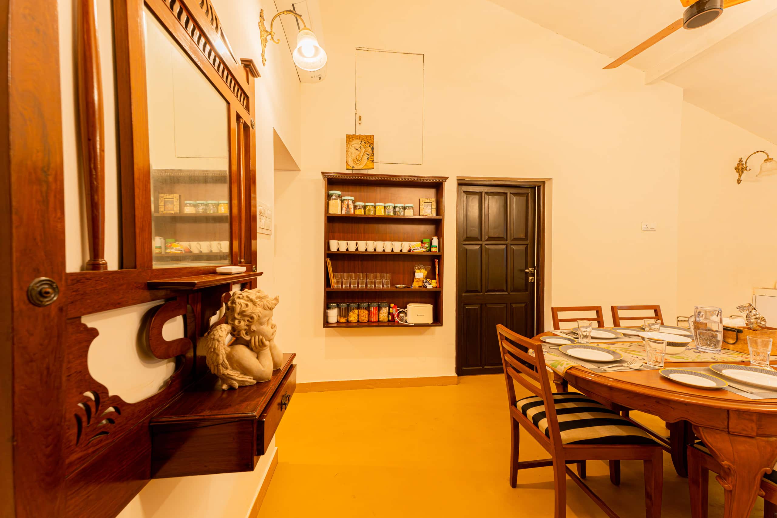 CasaCandolim|4BHK|POOL|B’Fast|Cook|BeachRoad 10