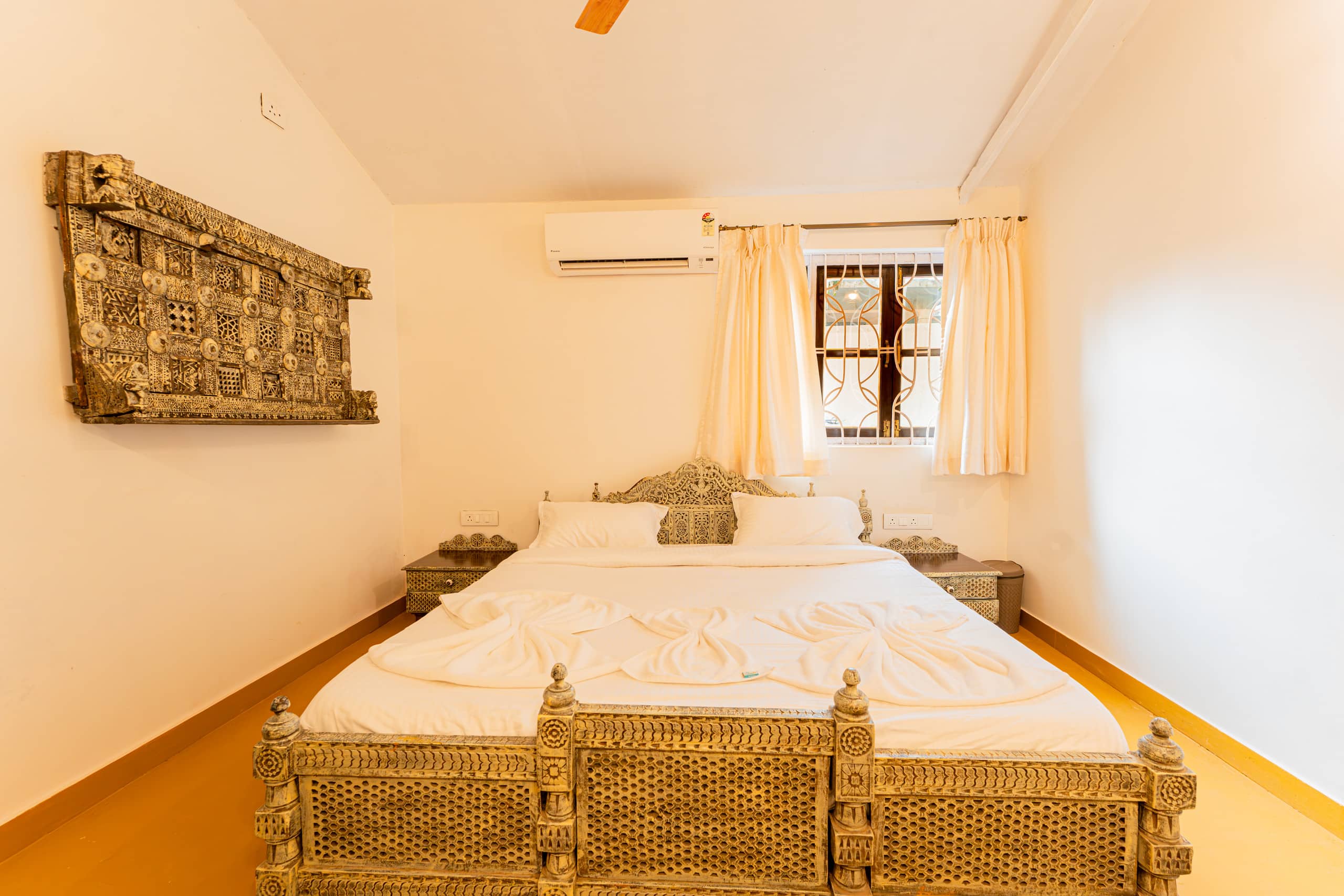CasaCandolim|4BHK|POOL|B’Fast|Cook|BeachRoad 35