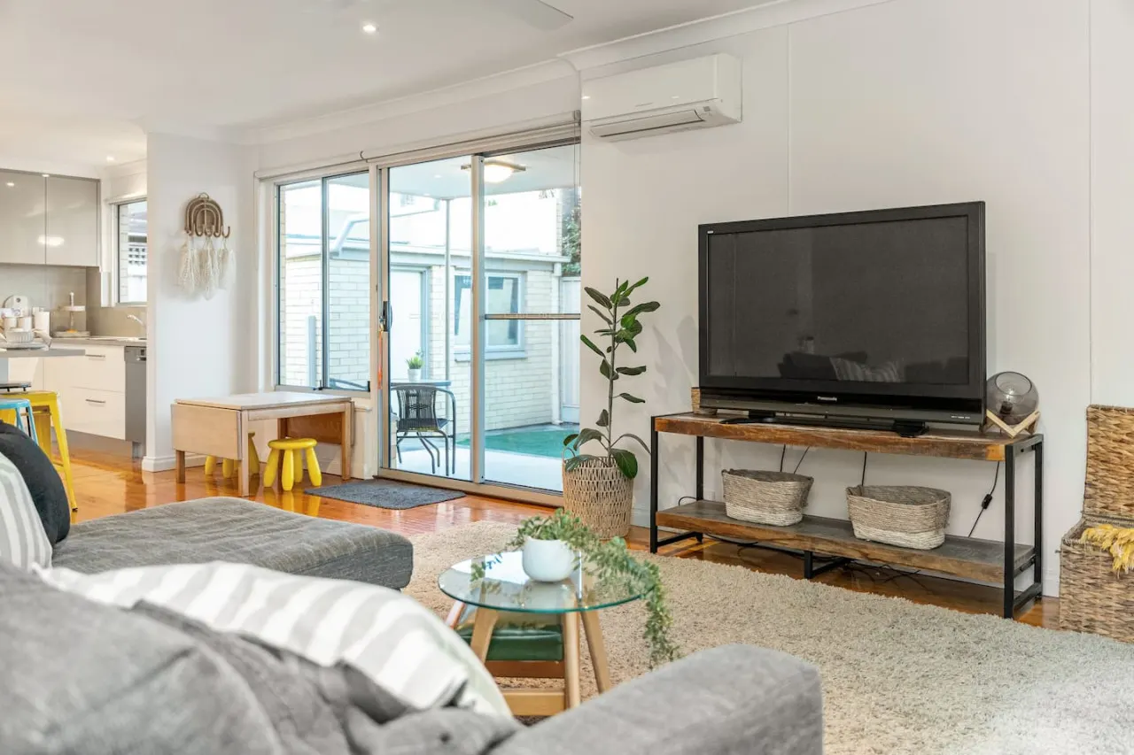Sun & Salt West Beach - Family Beachside Comfort 9