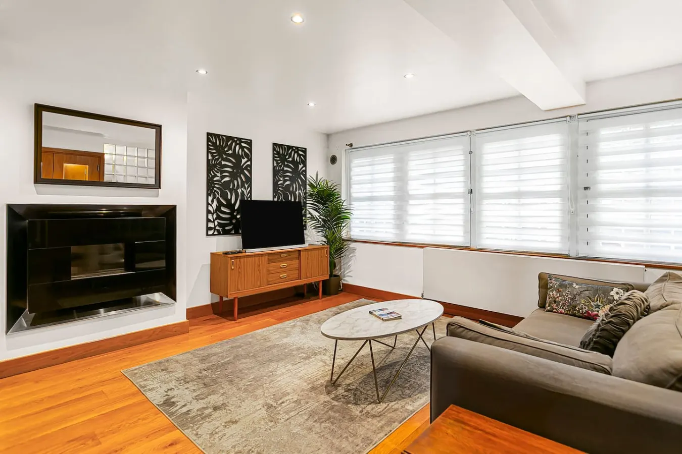 Stylish Hyde Park 2-Bed Step-Free & Pet Friendly 11