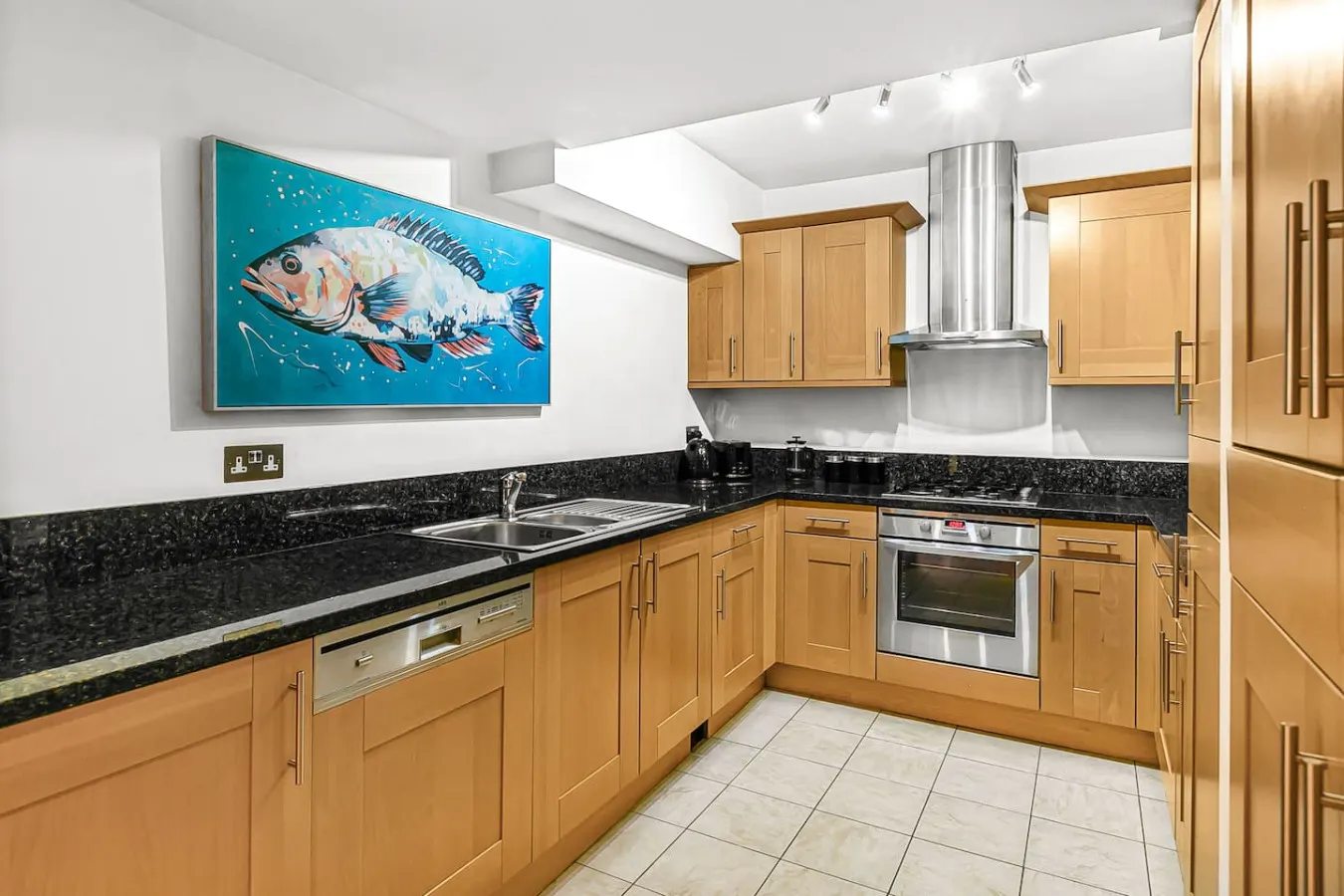Stylish Hyde Park 2-Bed Step-Free & Pet Friendly 19