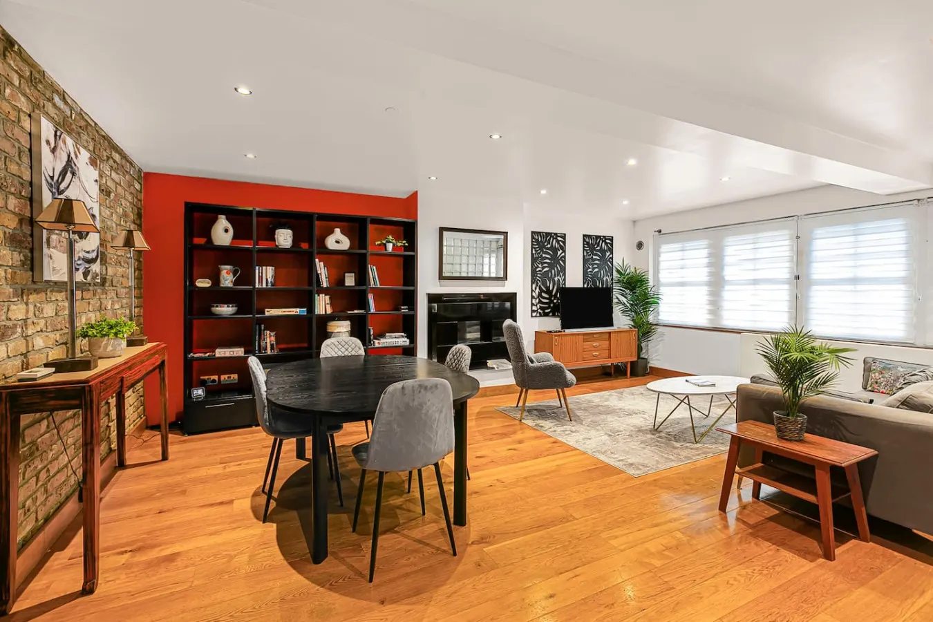 Stylish Hyde Park 2-Bed | Step-Free & Pet Friendly — photo 3