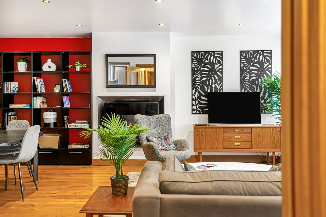 Stylish Hyde Park 2-Bed Step-Free & Pet Friendly 6