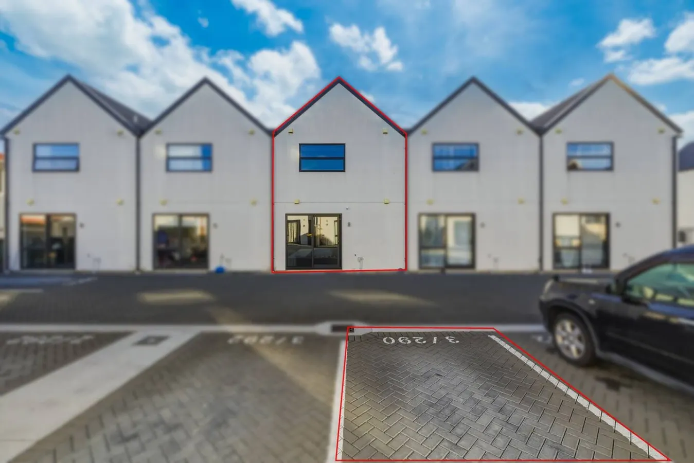 3 Ensuites 2 mins walk to the Stadium FREE parking 4