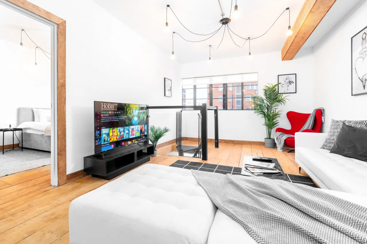 Newtown Lofts - Unique Stylish Apartment - Parking