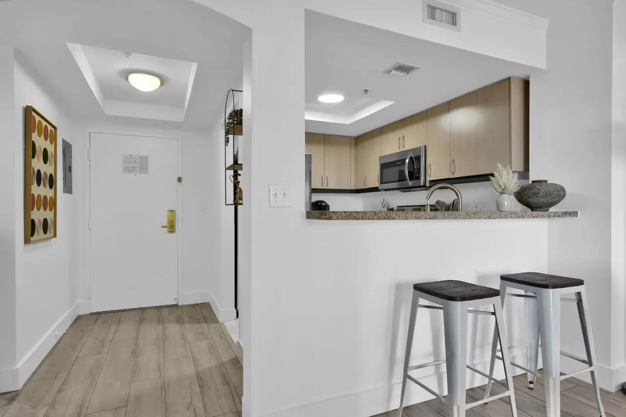 SF Serene Cozy Retreat with Balcony 11