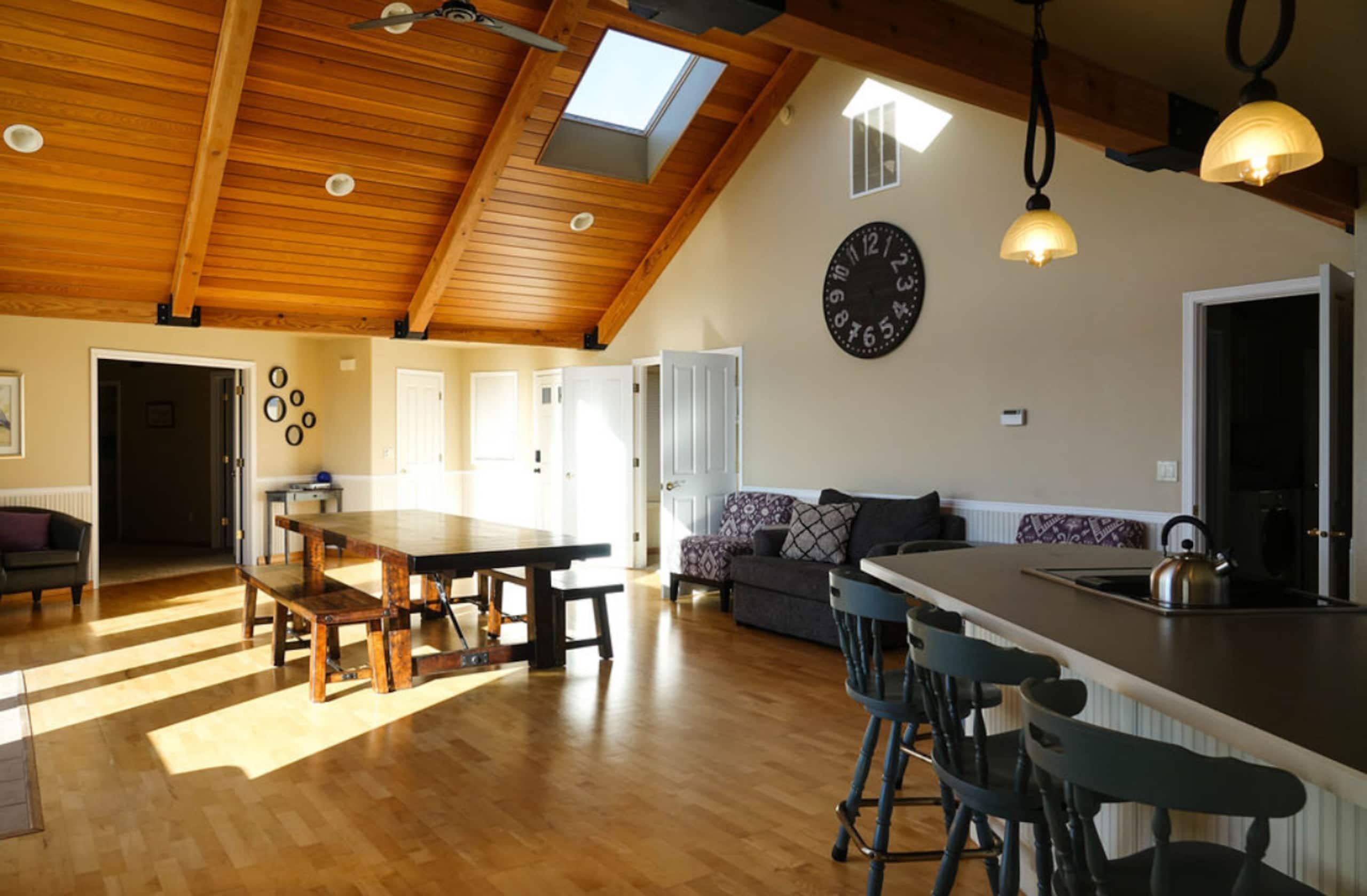The Mulligan House—12 Miles to the Bandon Dunes 6