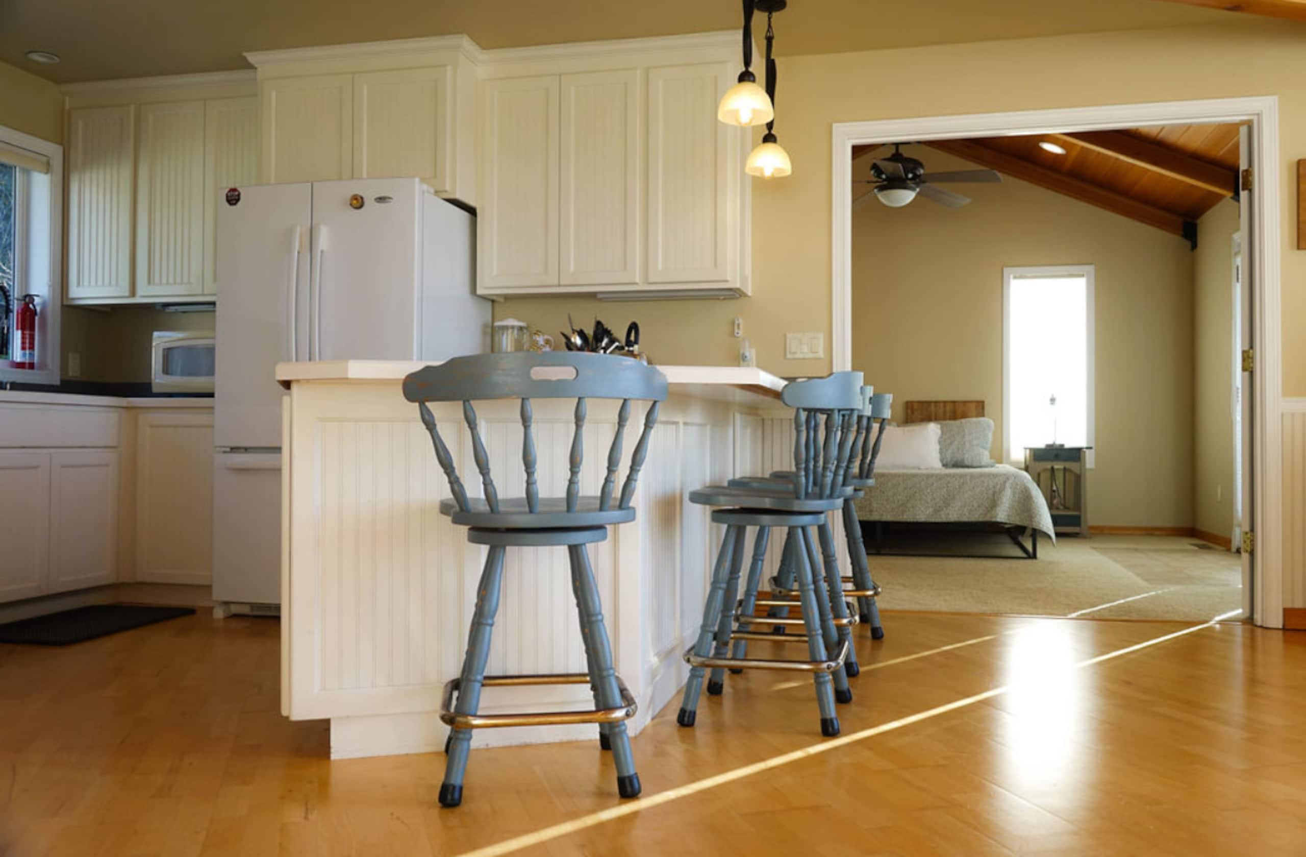 The Mulligan House—12 Miles to the Bandon Dunes 11