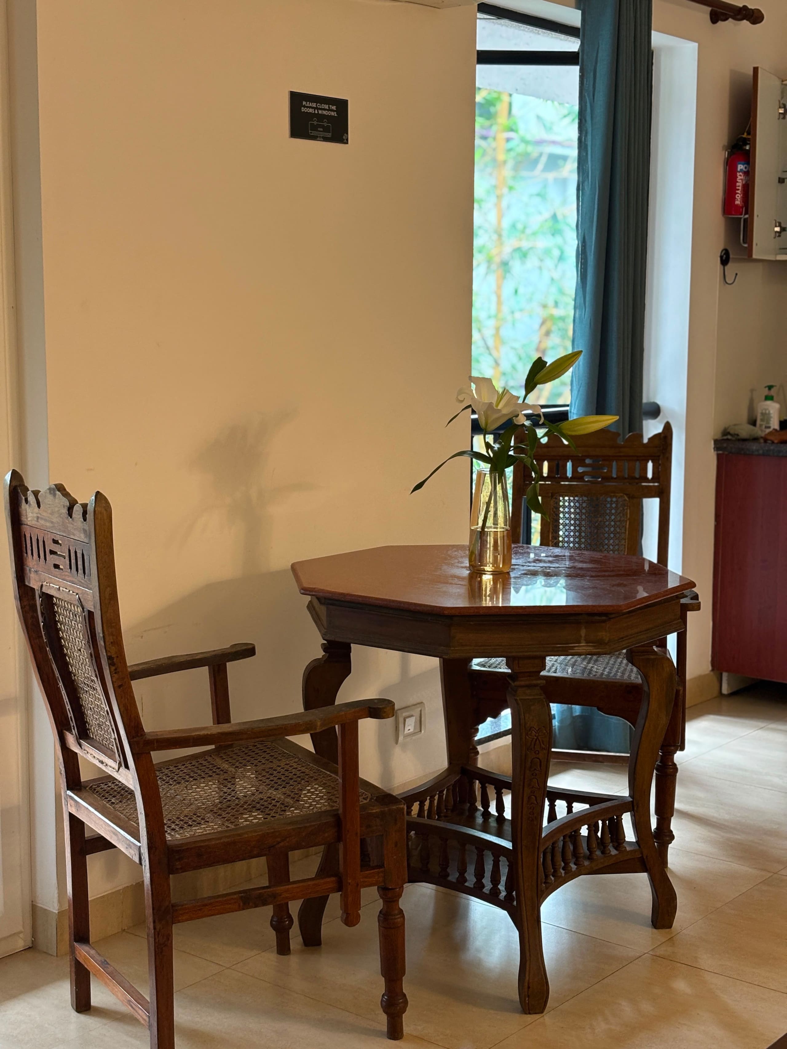 Stylish garden view studio in the heart of siolim 10