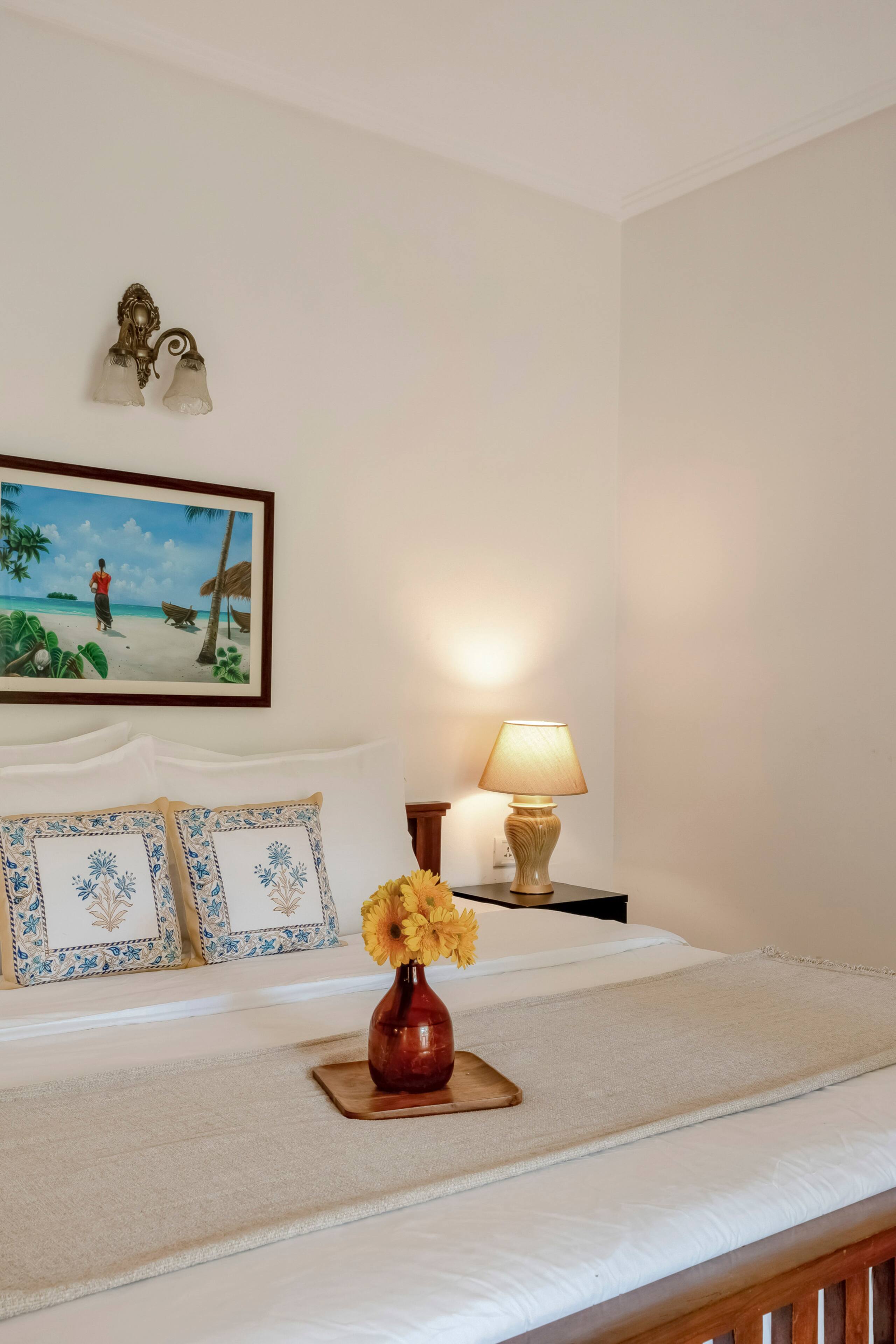 Stylish garden view studio in the heart of siolim 18