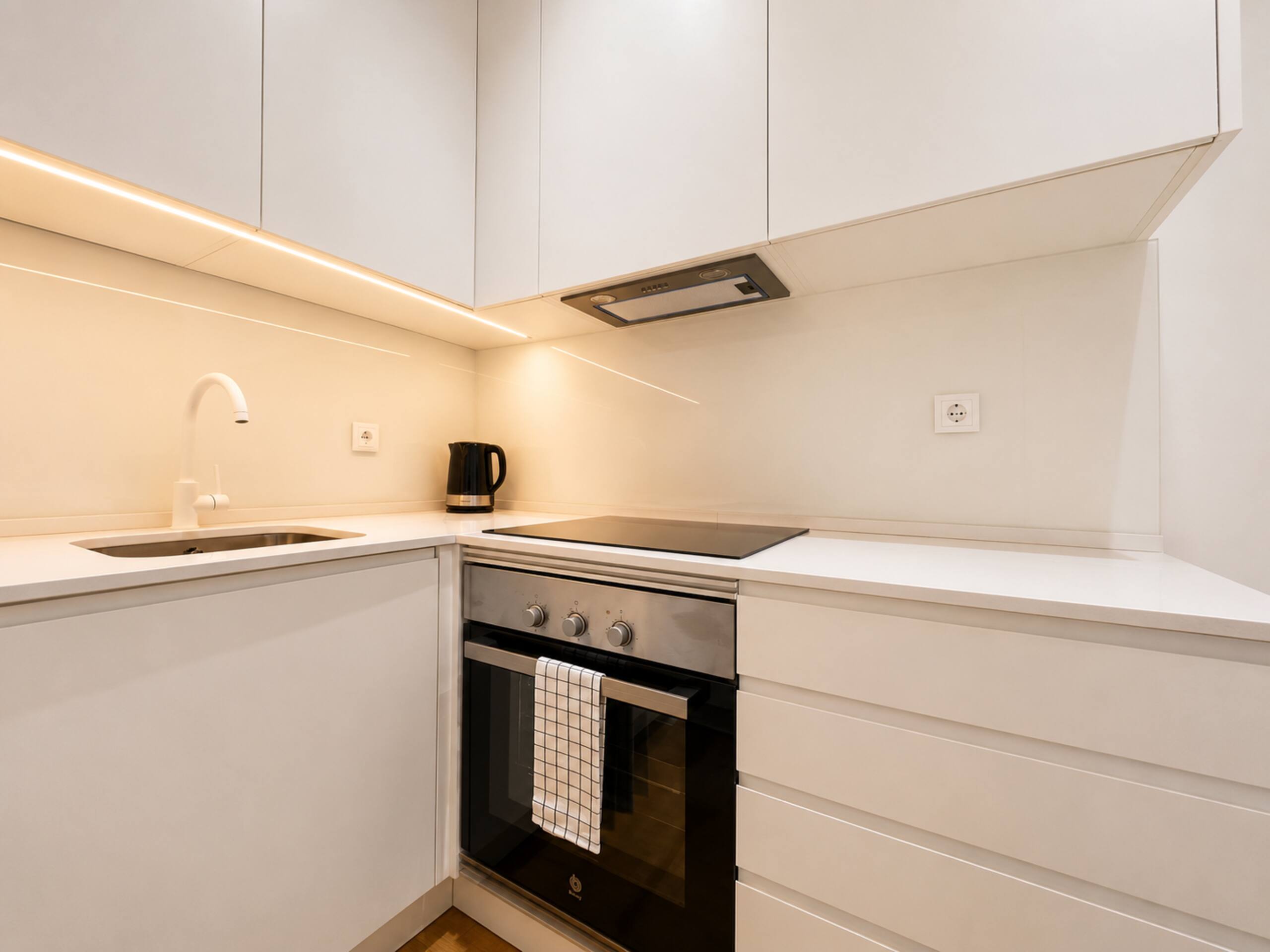 Lisbon Bay View Apartment 10