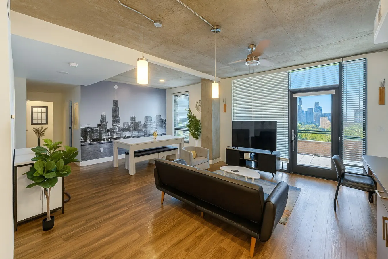 Trendy 3BR/3BA City Apt– Pool+Ping Pong 5F