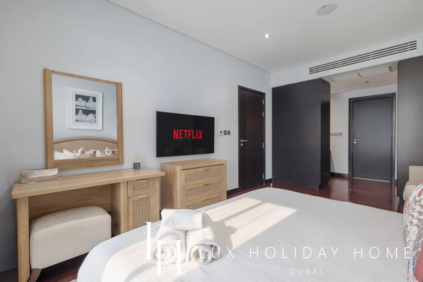 LUX The Anantara Residence Suite 17