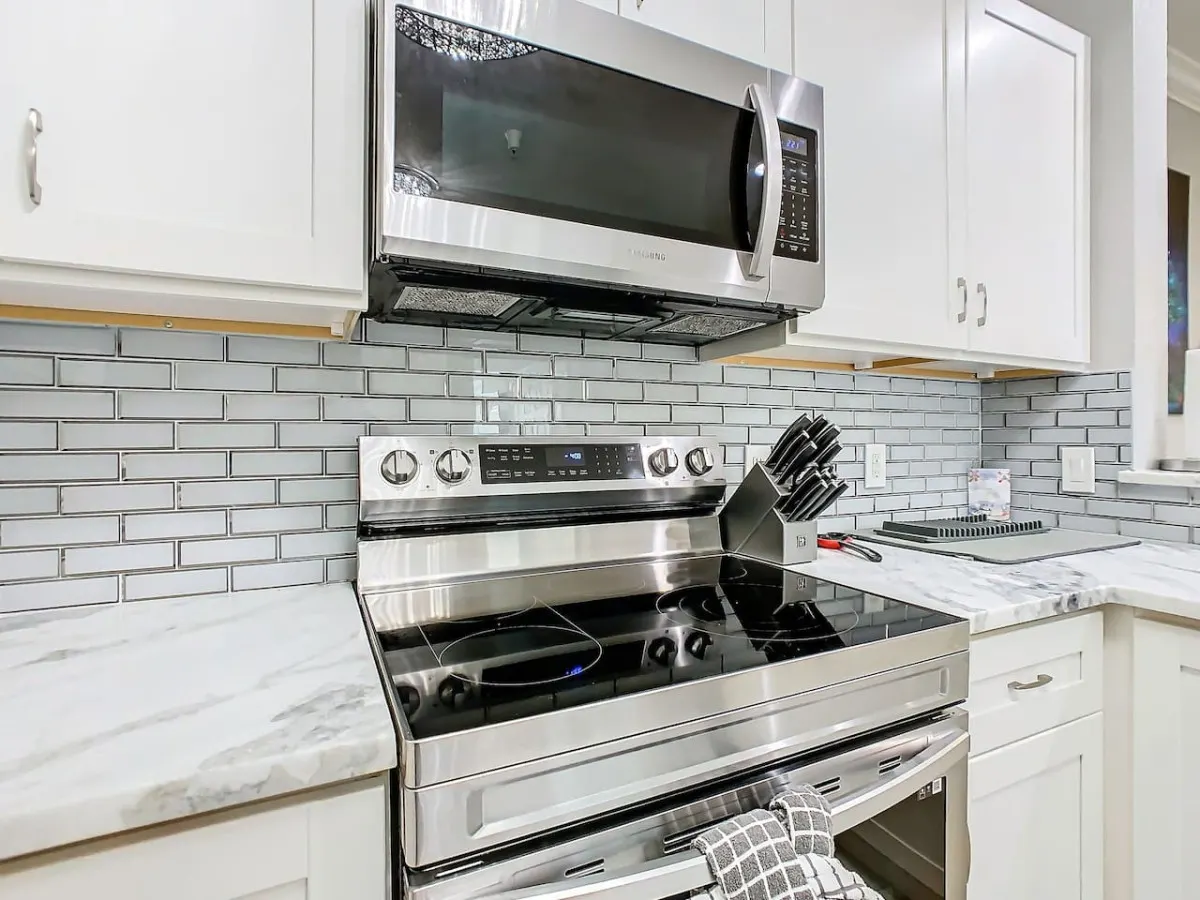 Luxury Modern 3BR Near Disney 14