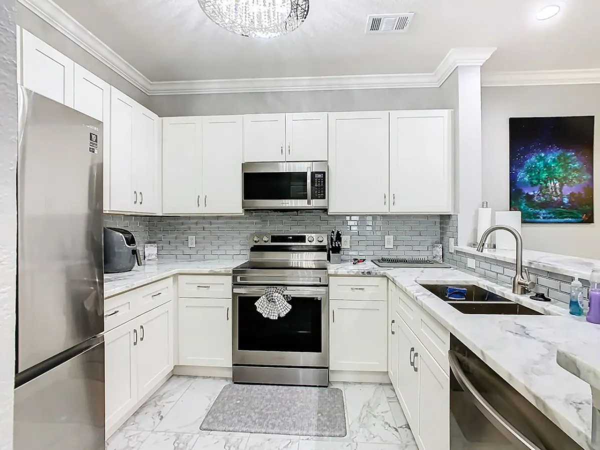 Luxury Modern 3BR Near Disney 4