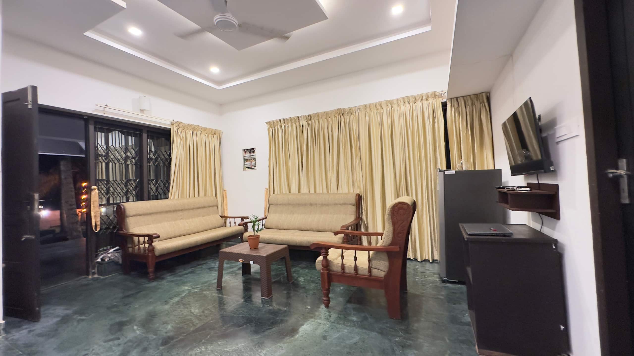 The Beach Manor 3BHK by Halcyon Traveltech — photo 4