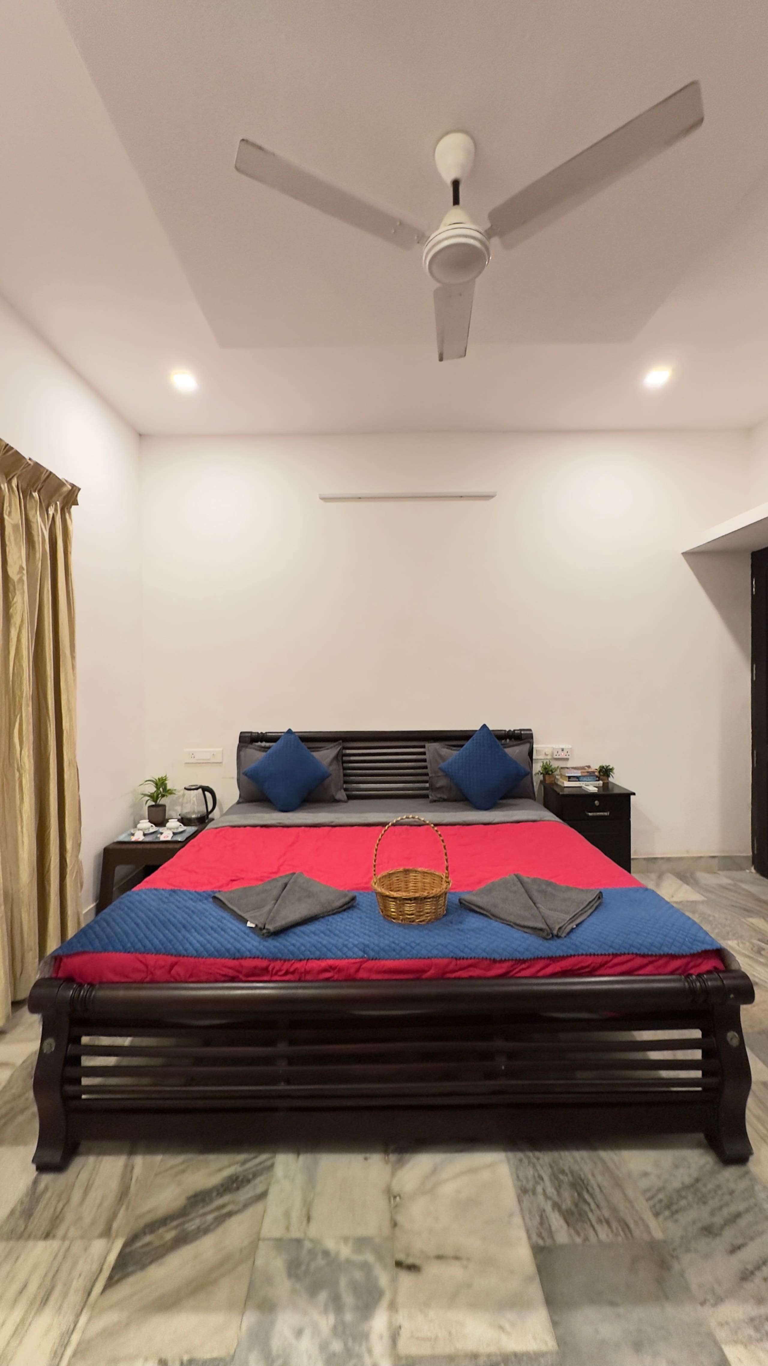 The Beach Manor 3BHK by Halcyon Traveltech 15