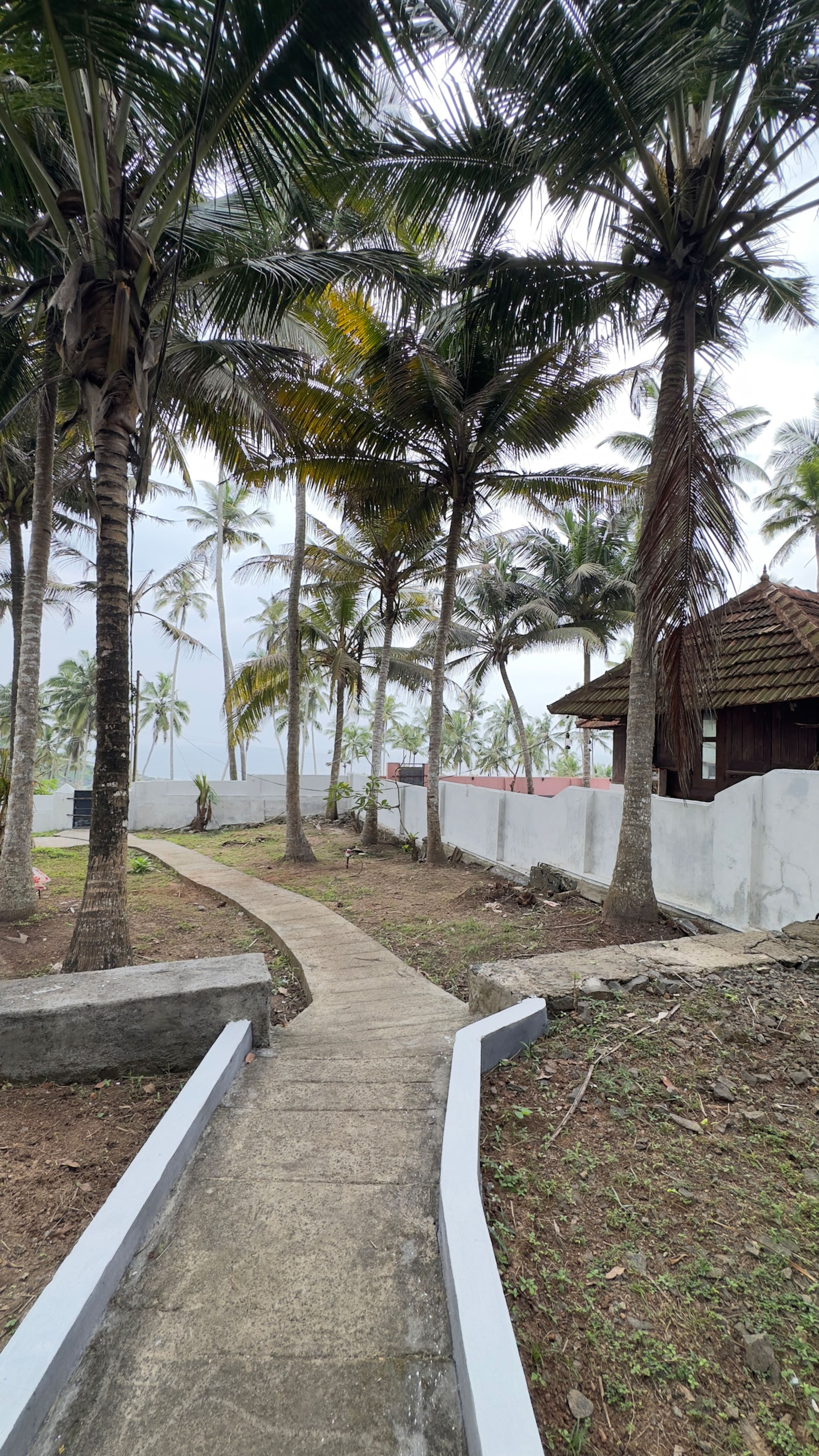 The Beach Manor 3BHK by Halcyon Traveltech 24