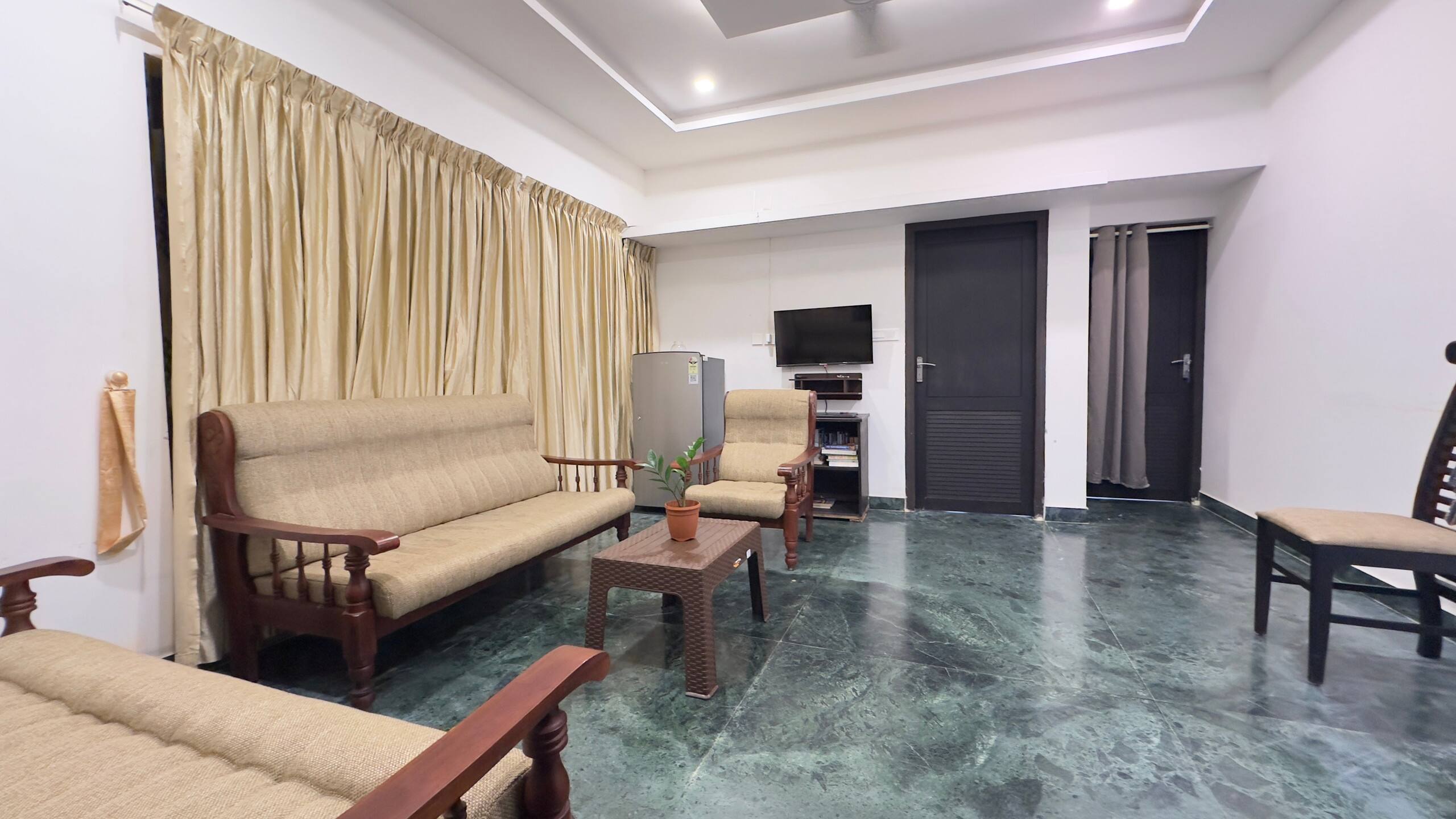 The Beach Manor 3BHK by Halcyon Traveltech 11