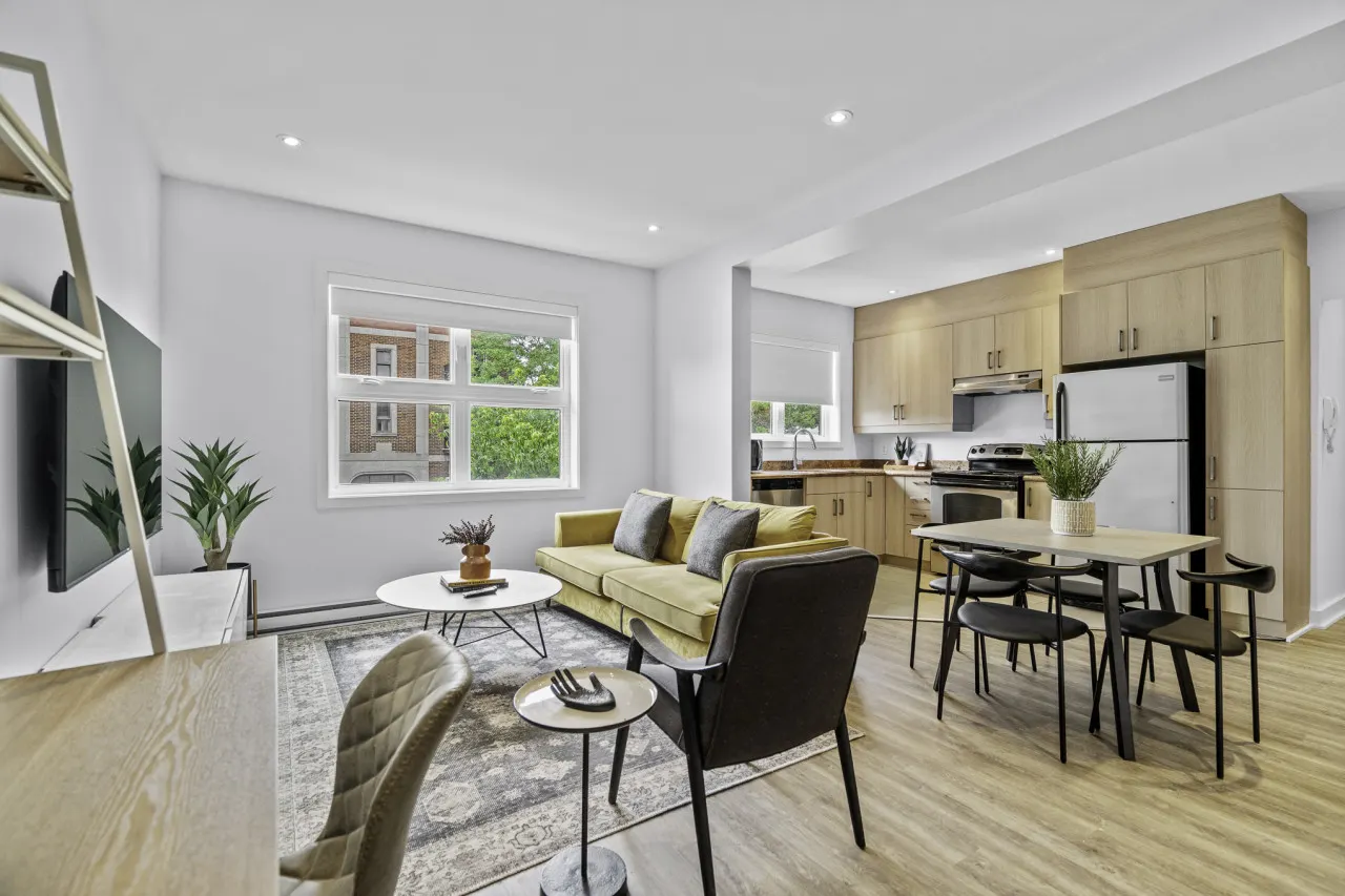 Little Italy - Stylish 2-Bedroom Haven by Jean Talon Market - Unit 1