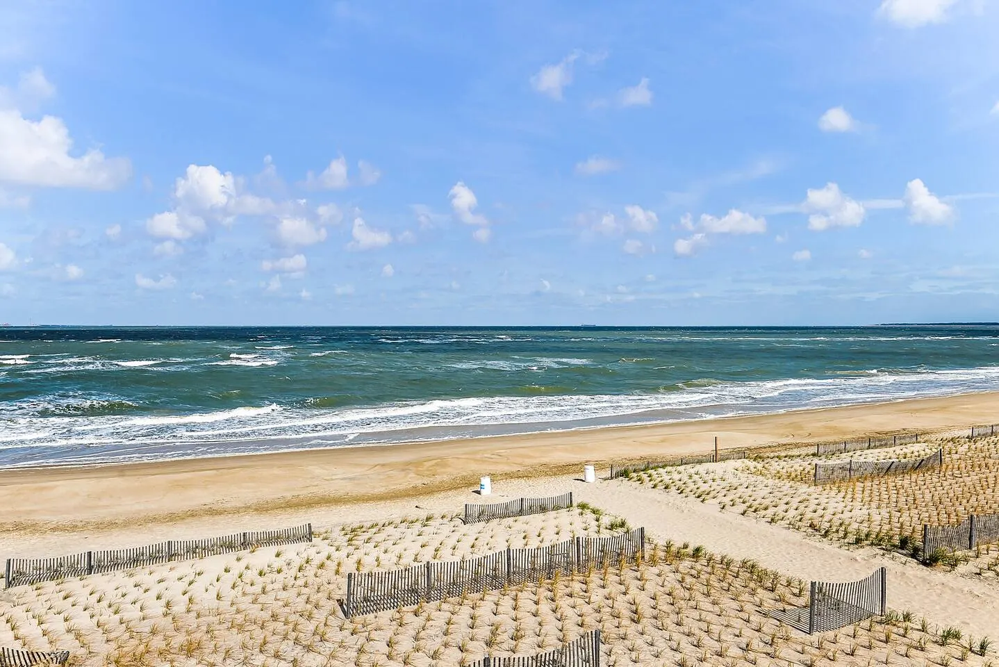 Oceanfront Beach House Hot Tub + Bay Views 12