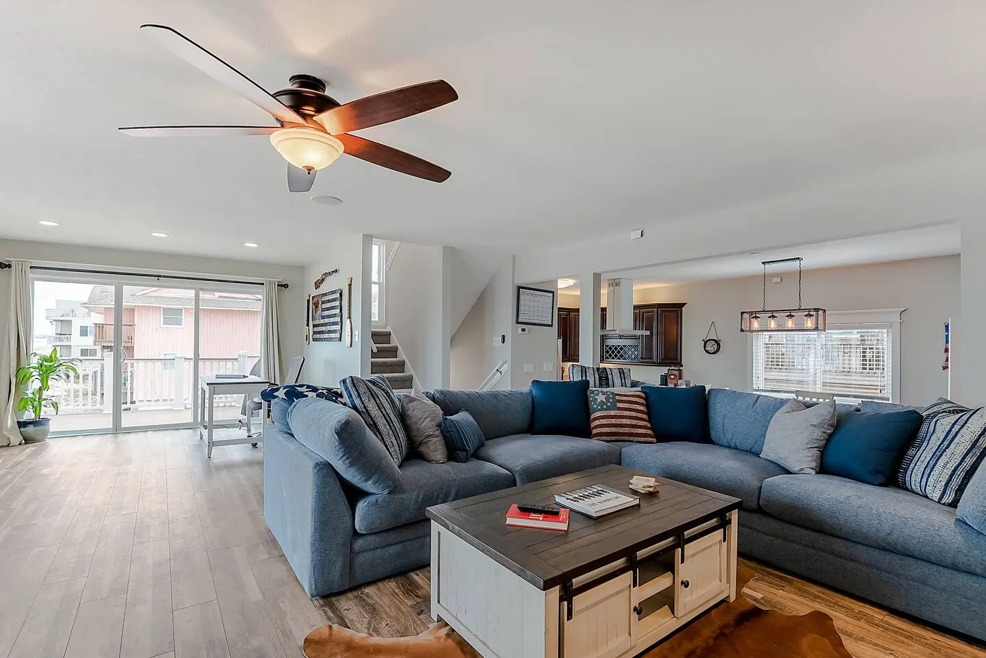 Oceanfront Beach House Hot Tub + Bay Views 14
