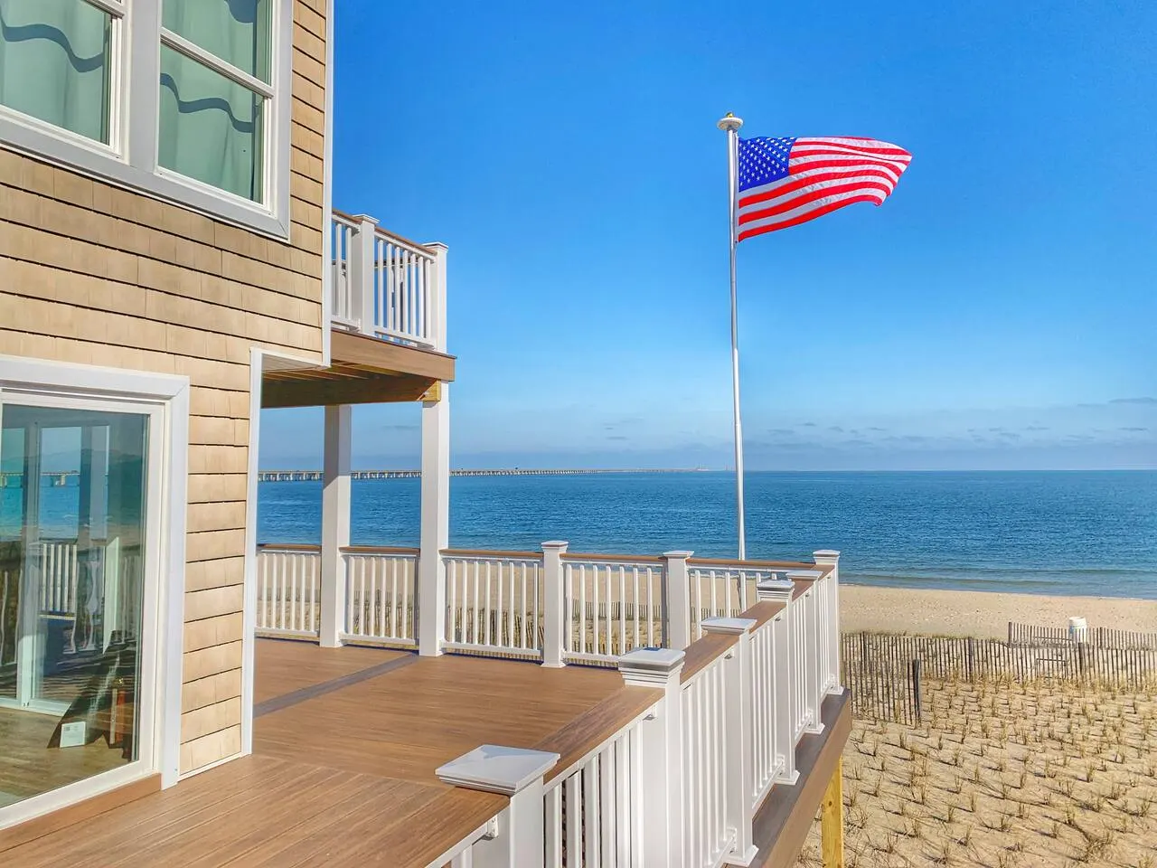 Oceanfront Beach House Hot Tub + Bay Views 3