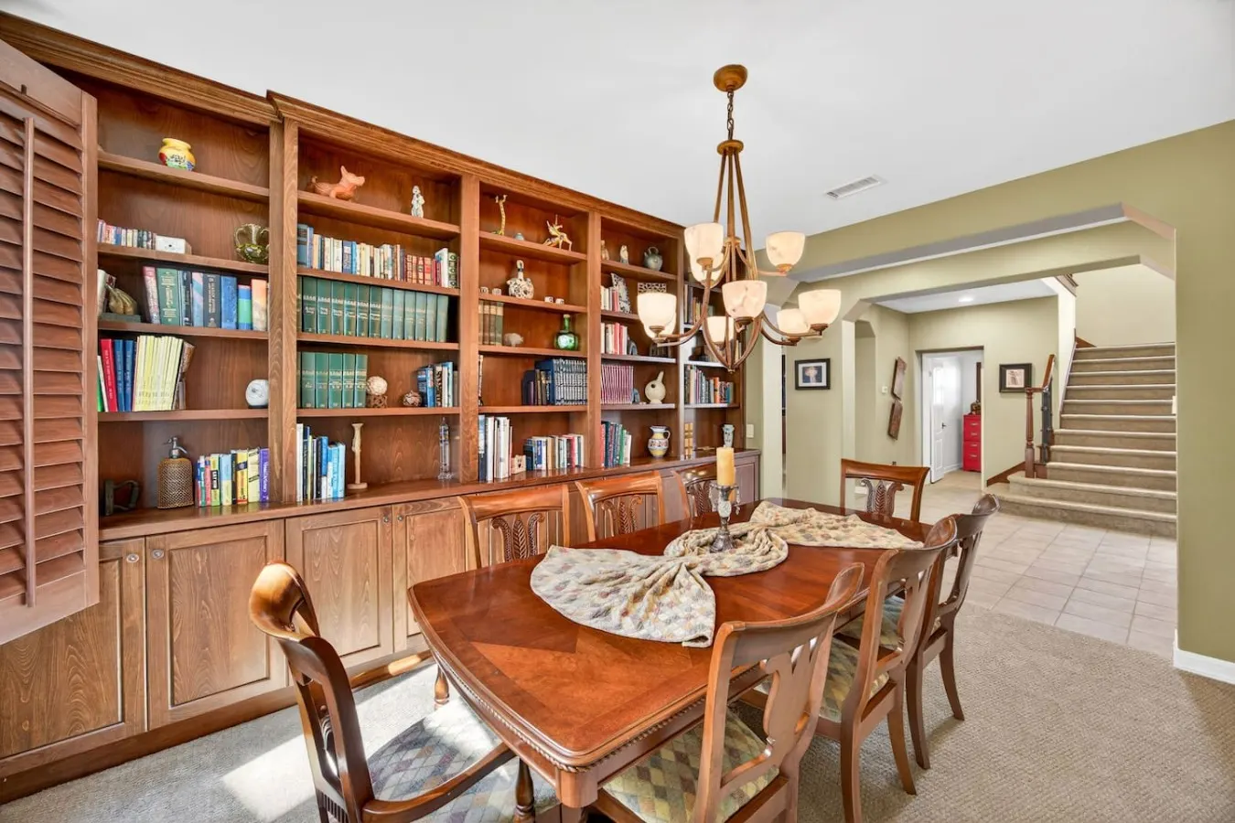 4 Bedroom Luxury in Del Mar Heights 9
