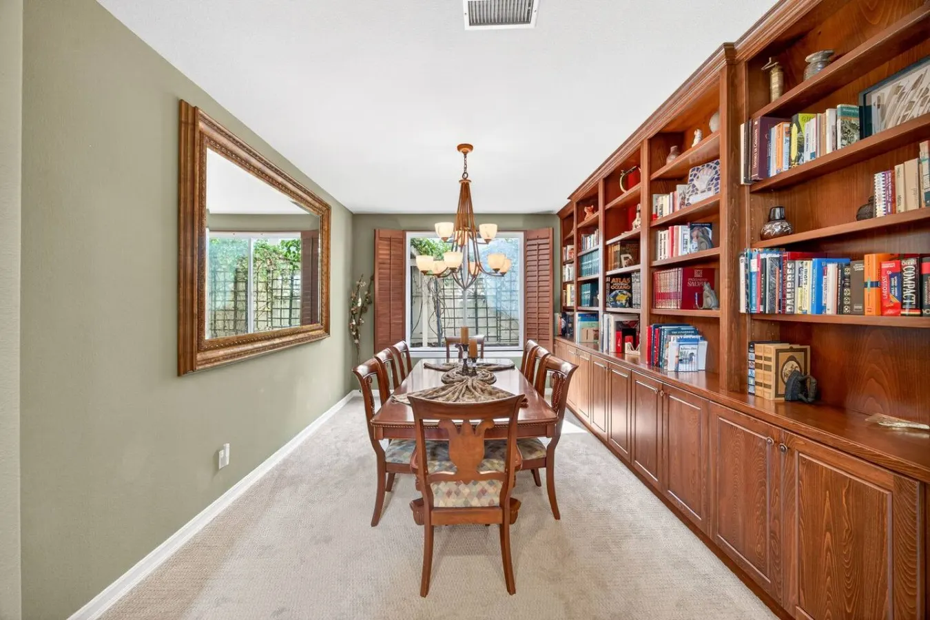 4 Bedroom Luxury in Del Mar Heights 10