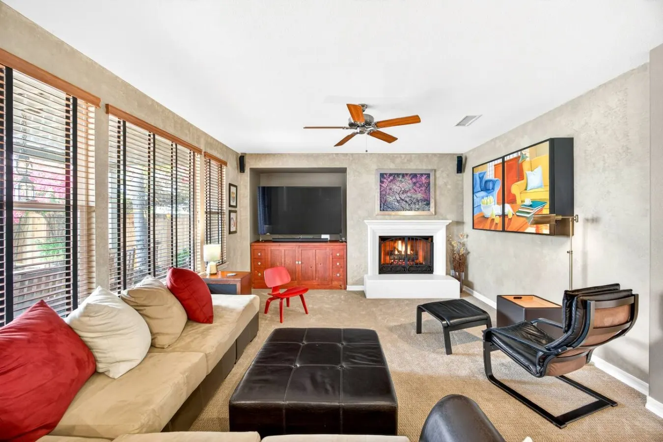 4 Bedroom Luxury in Del Mar Heights 16