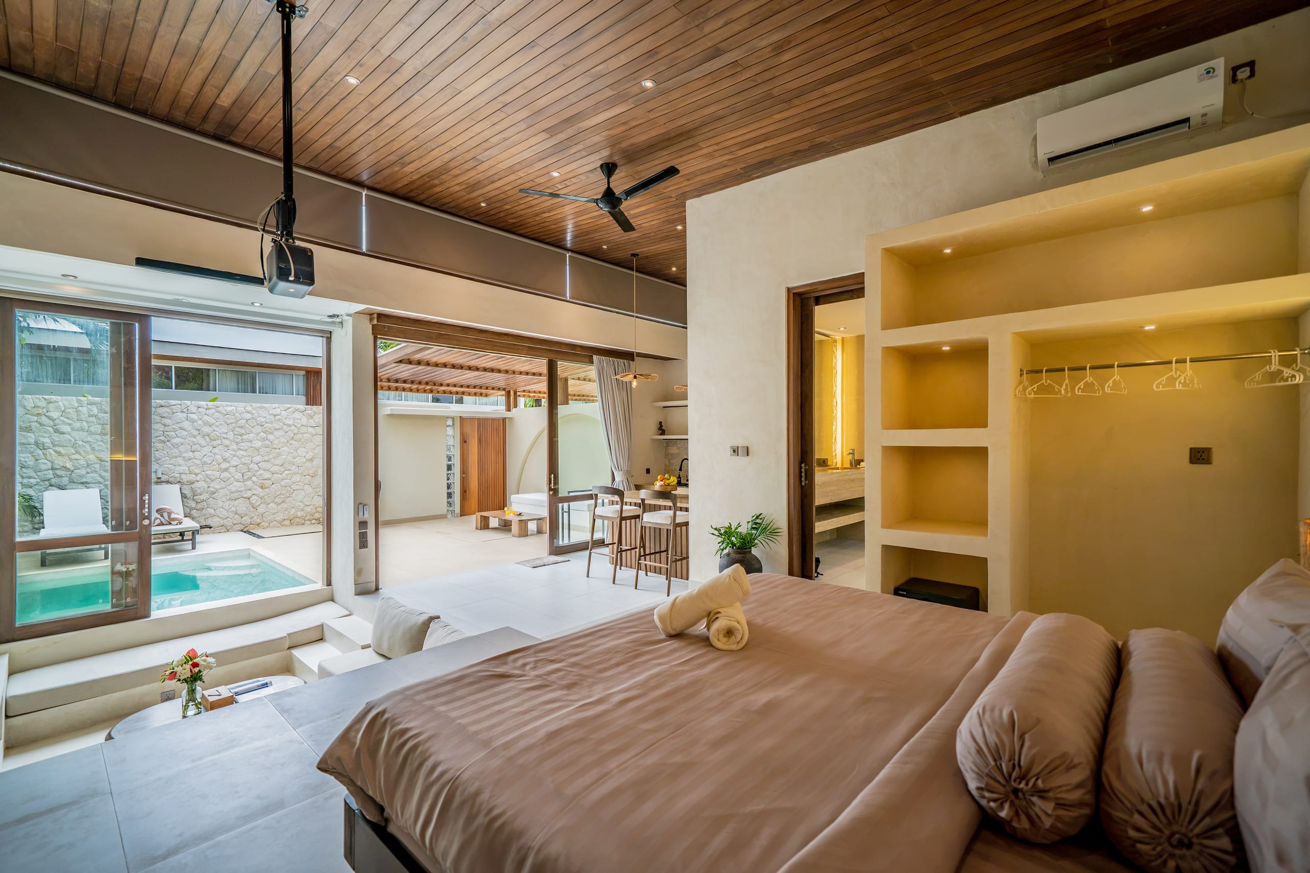 Private Pool Villa w/ Projector Near Thomas Beach — photo 3