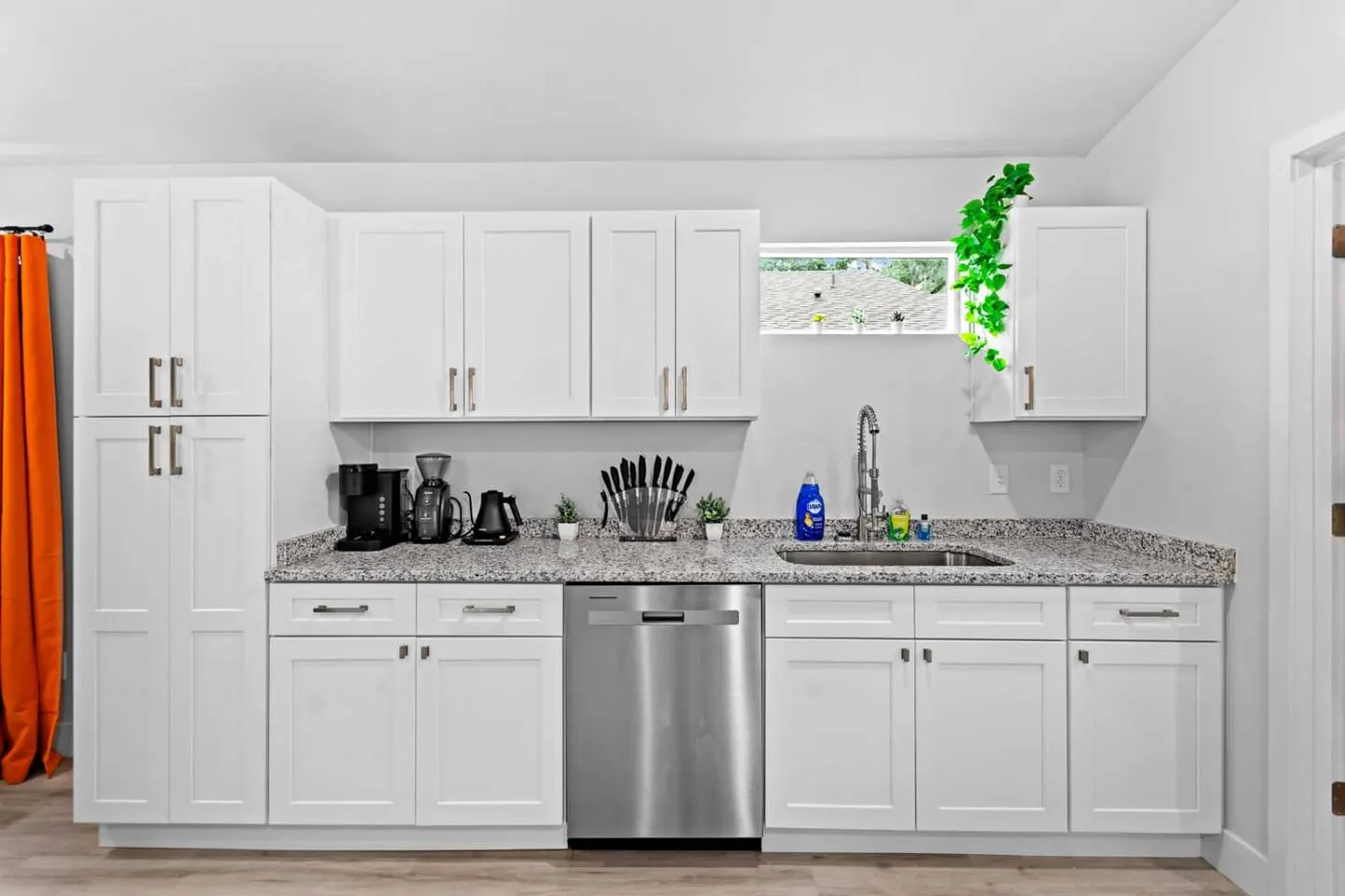*Near UF Stadium* - Sleeps 12 Arcade + Mini Golf 18