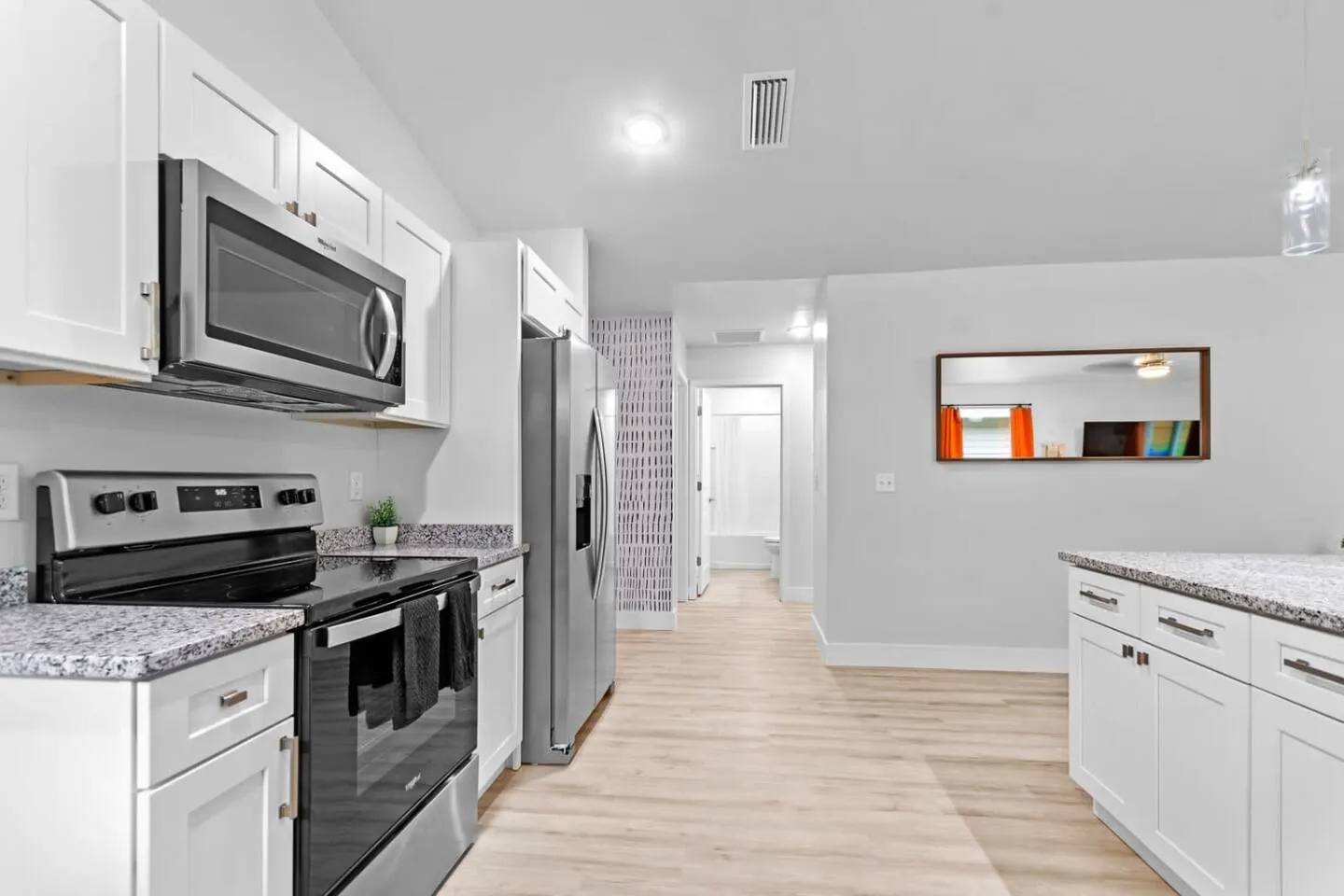 *Near UF Stadium* - Sleeps 12 Arcade + Mini Golf 20