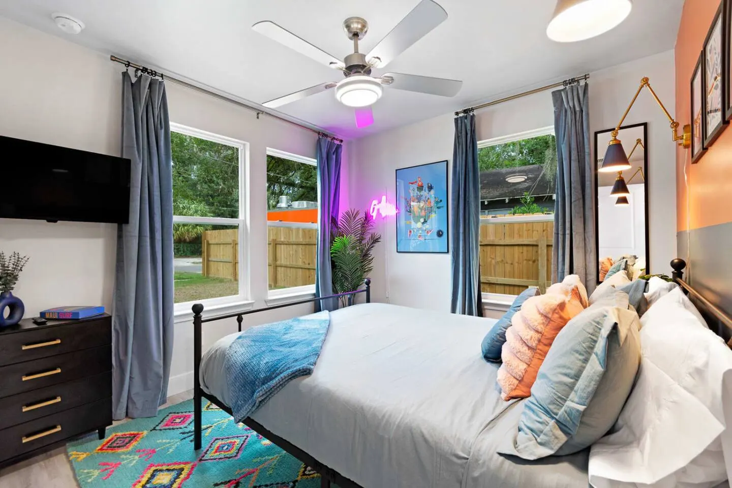 *Near UF Stadium* - Sleeps 12 Arcade + Mini Golf 6