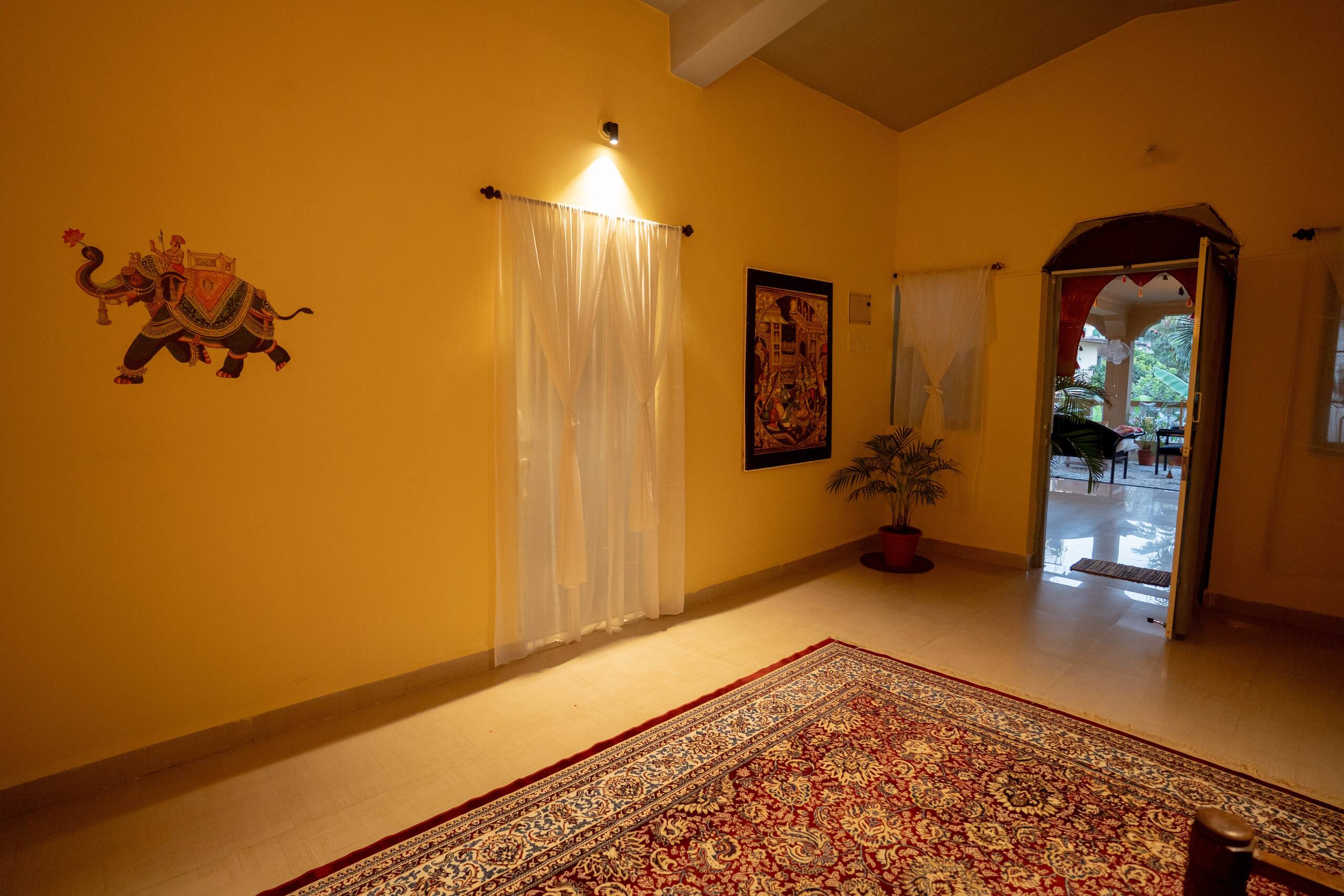 Heritage Heaven : 1BHK with Royal Vibes & Balcony 9
