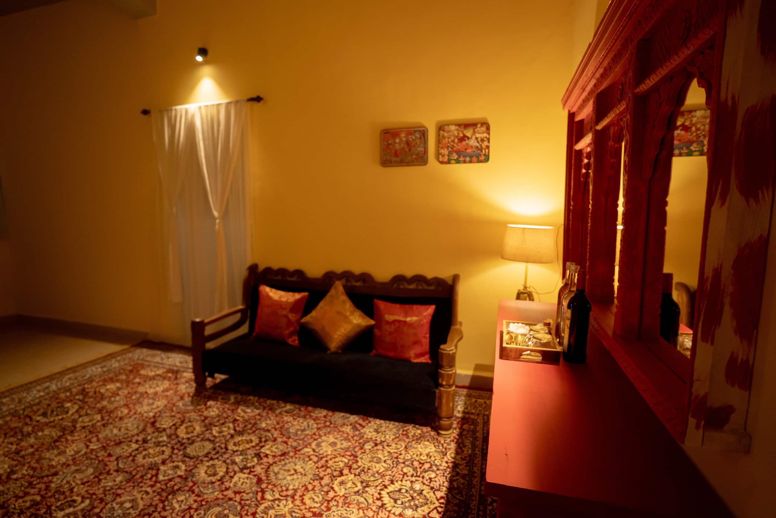 Heritage Heaven : 1BHK with Royal Vibes & Balcony 11