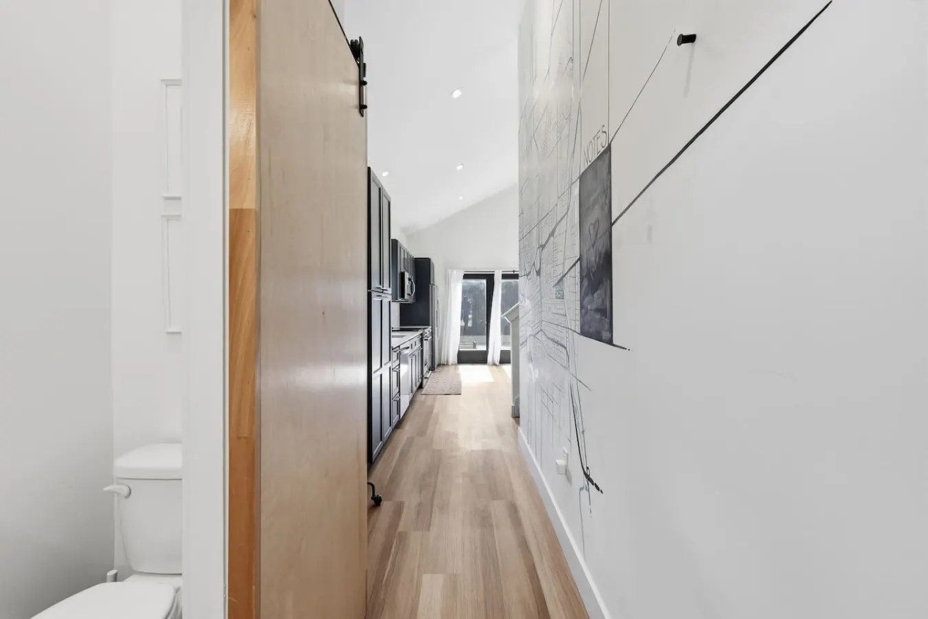 Modern & Bright 1-Bedroom Near Short North 11
