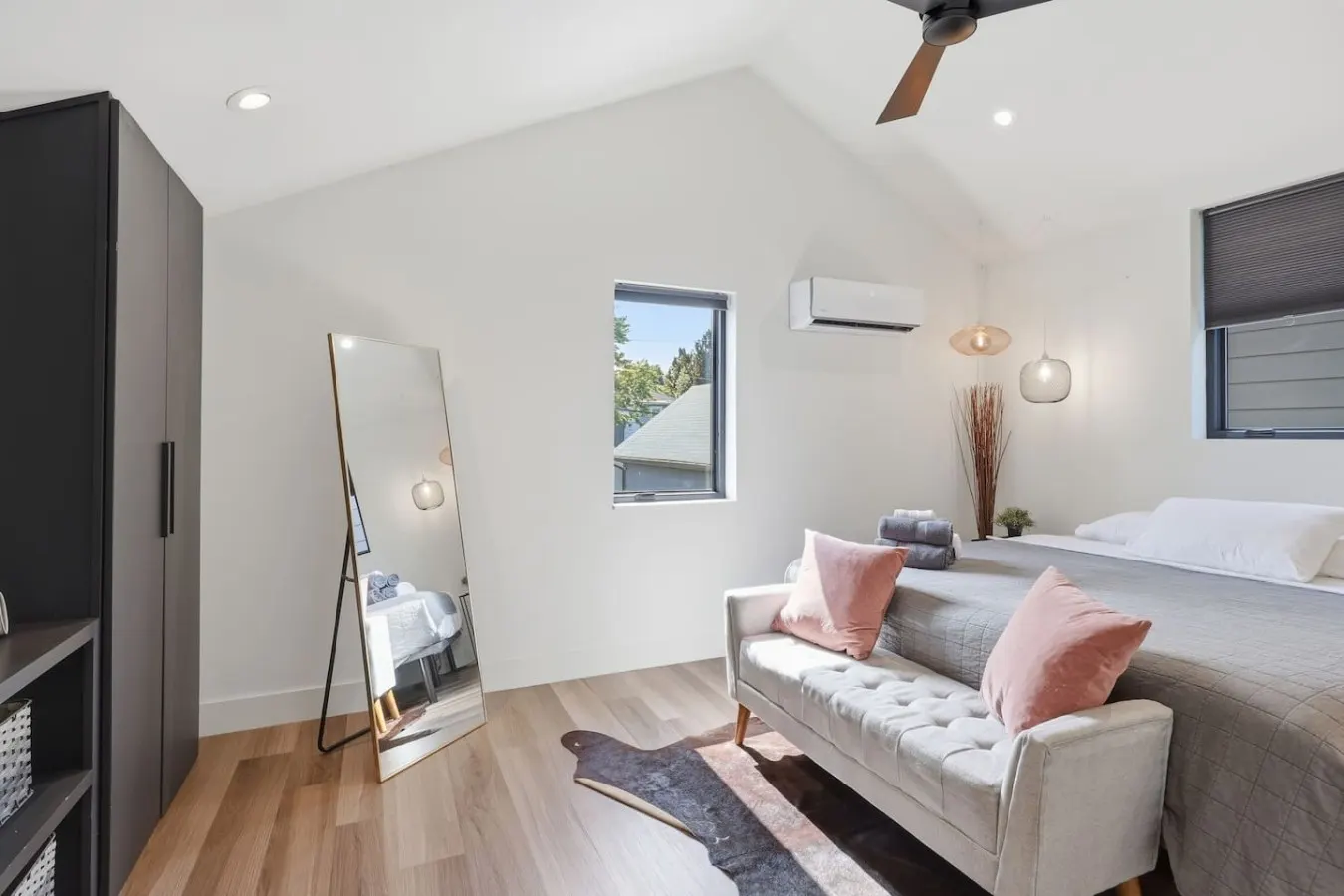 Modern & Bright 1-Bedroom Near Short North 14