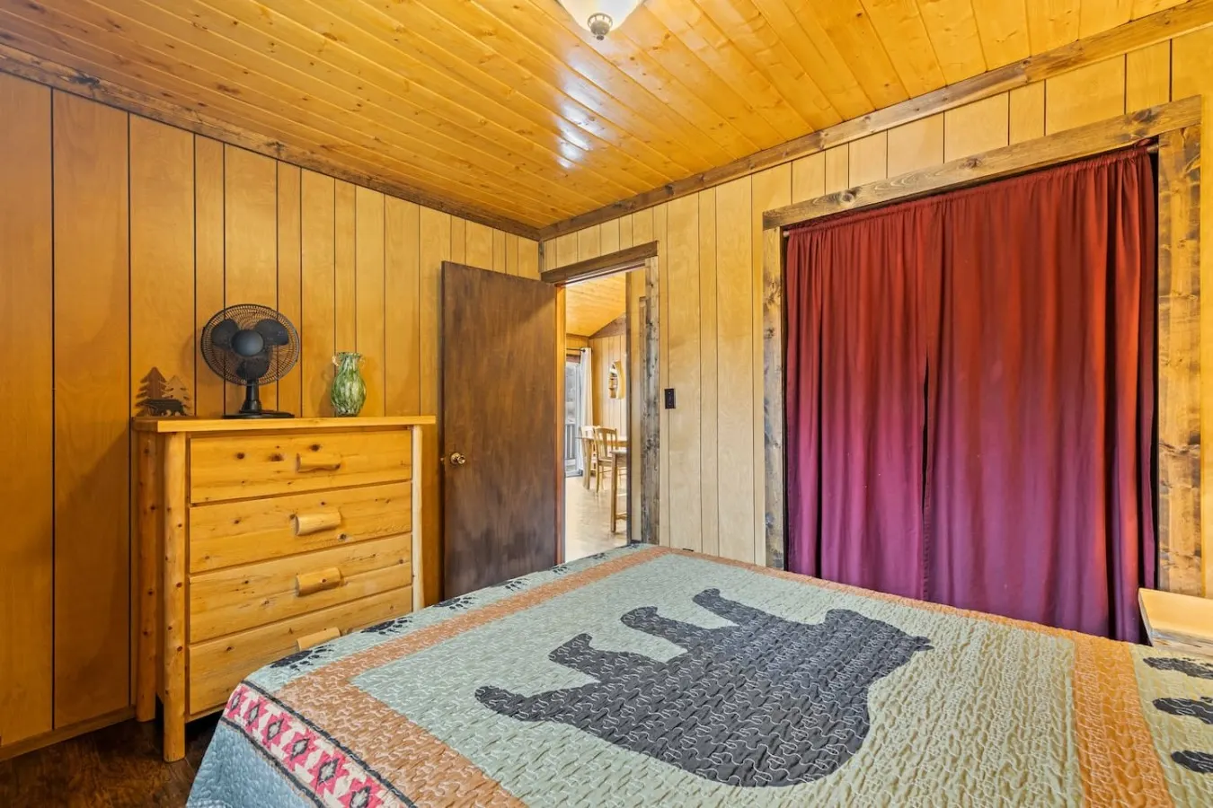 Riverfront Cabin Mtn Views, Fishing & Rafting 10