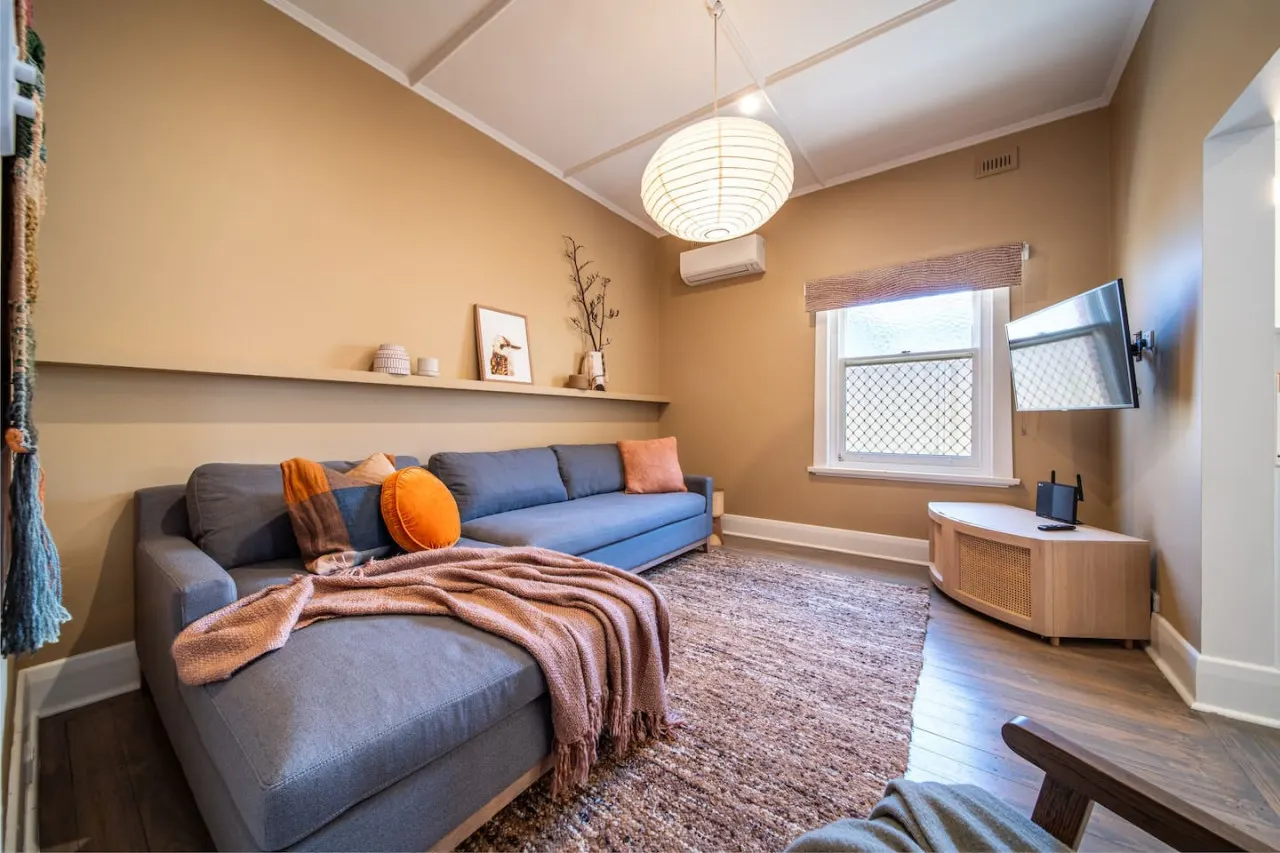 Boutique by the Bay—Easy Living near Jetty Rd 15