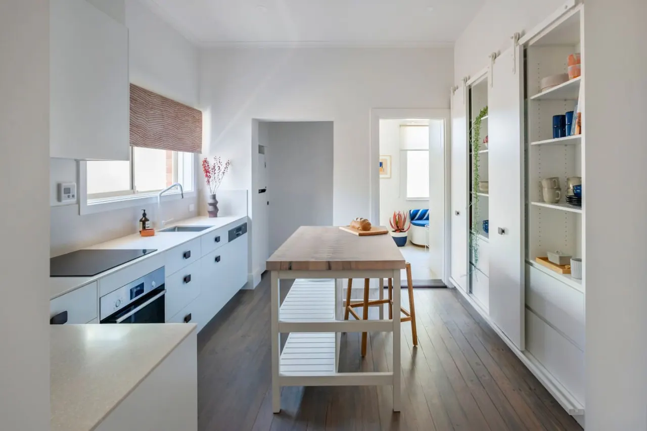 Boutique by the Bay—Easy Living near Jetty Rd 16